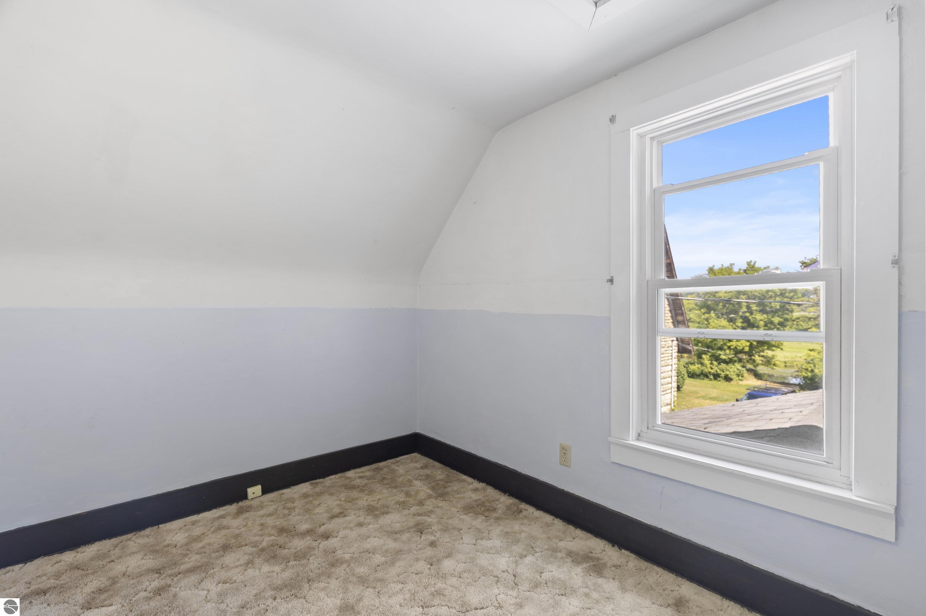123 S Benzie Boulevard