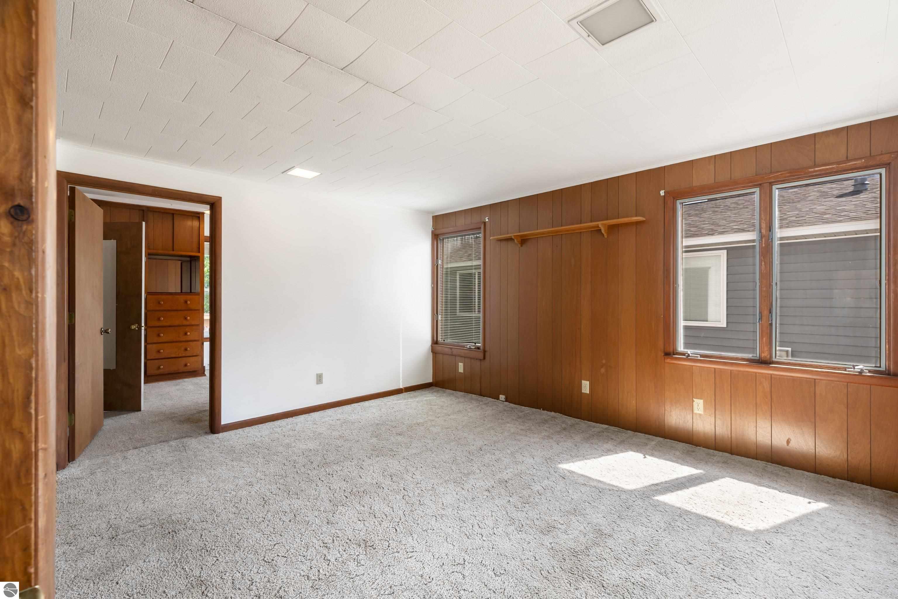 123 S Benzie Boulevard