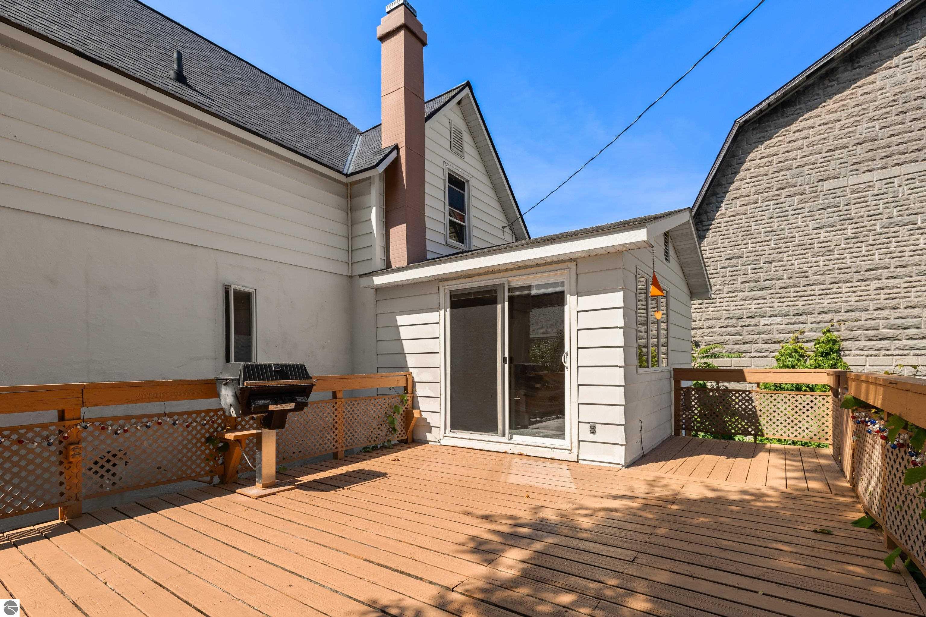 123 S Benzie Boulevard