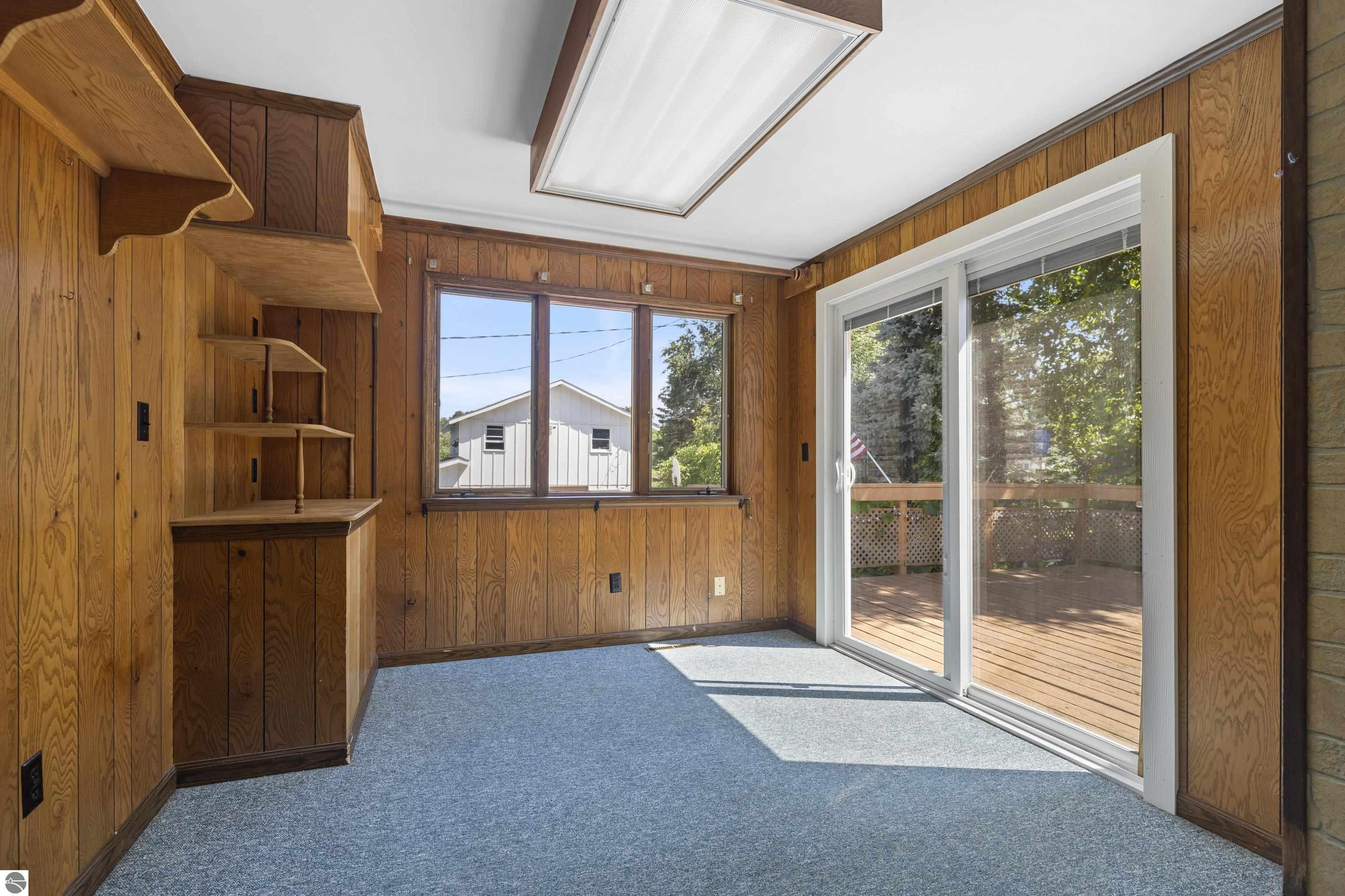 123 S Benzie Boulevard