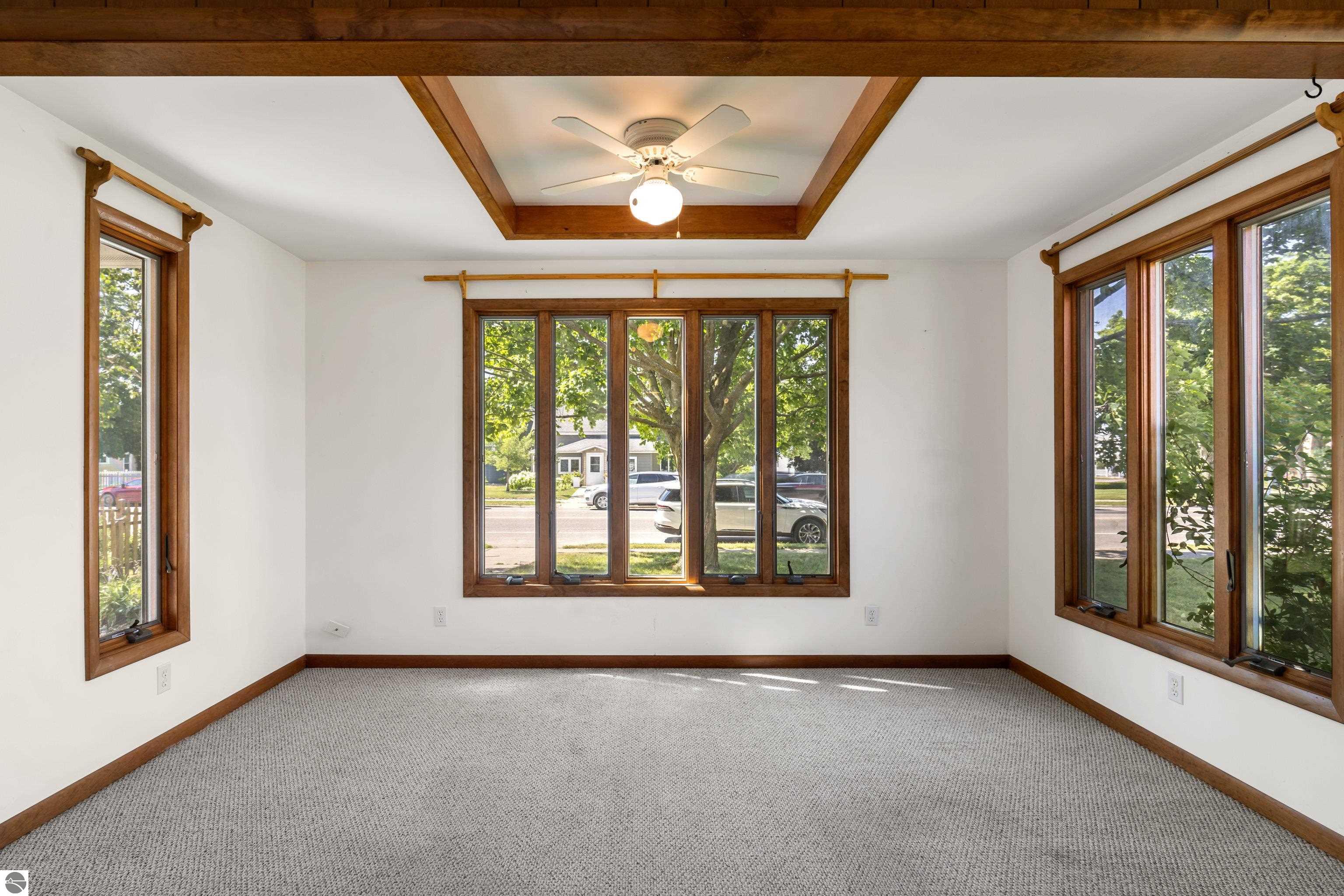 123 S Benzie Boulevard