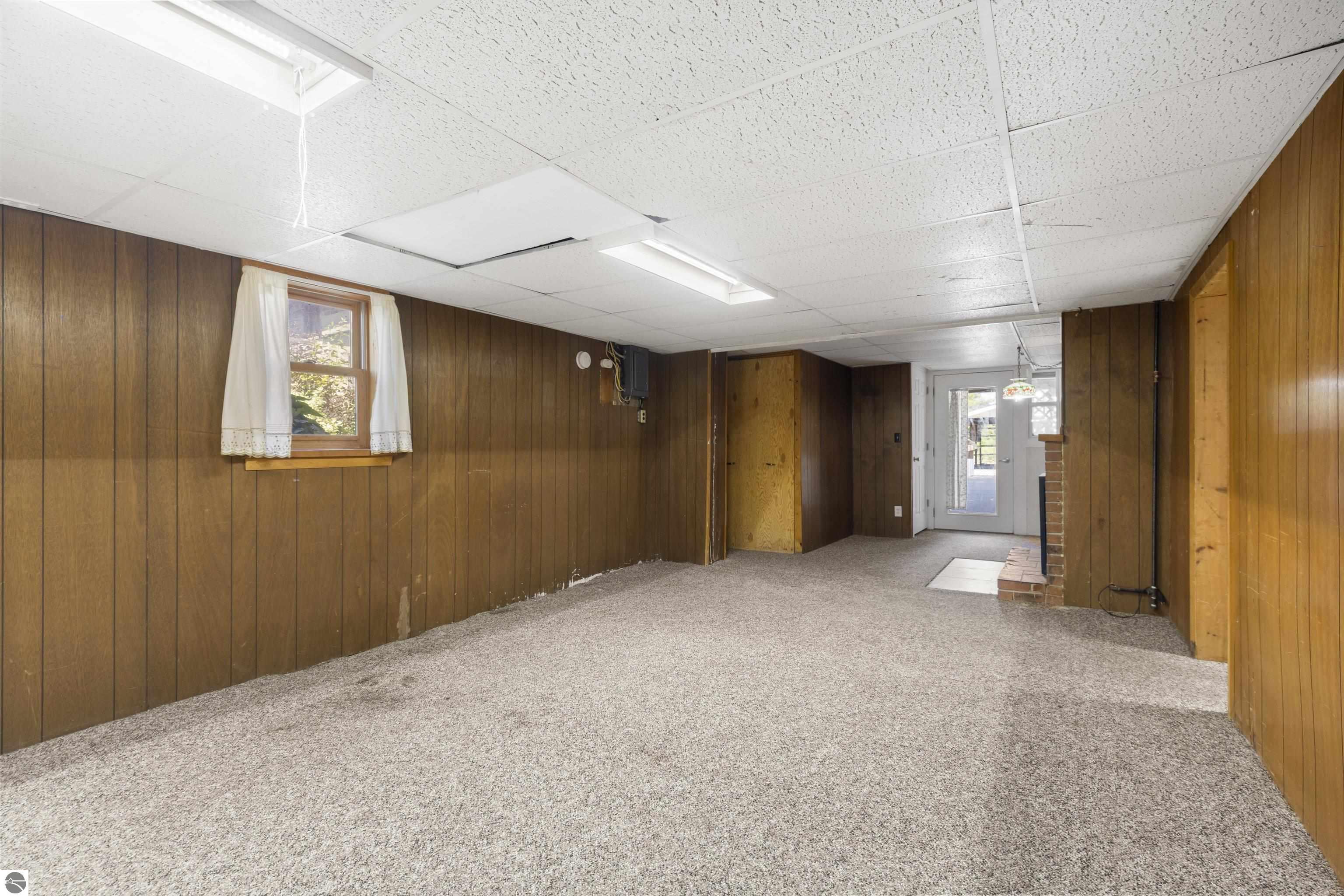 123 S Benzie Boulevard