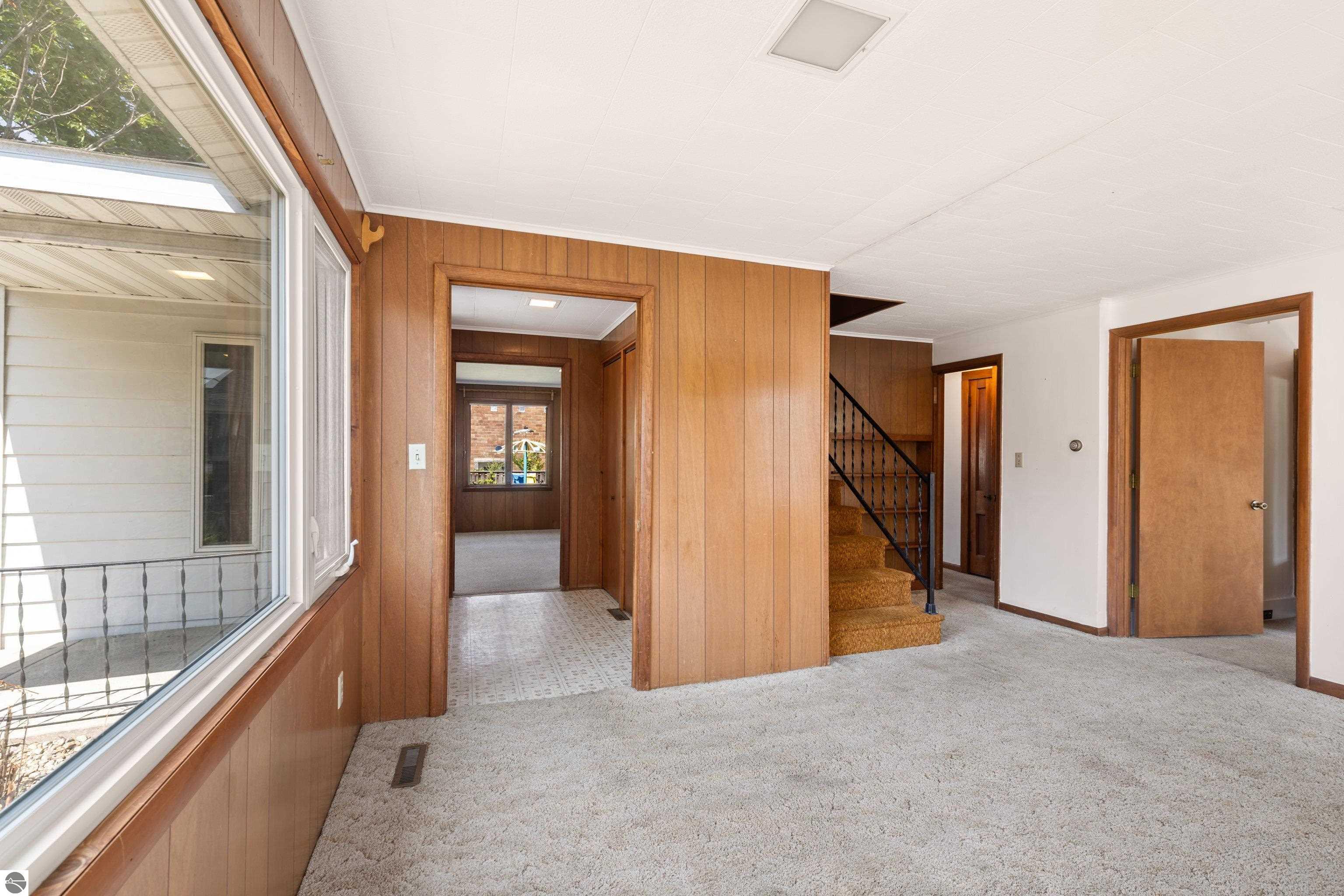 123 S Benzie Boulevard