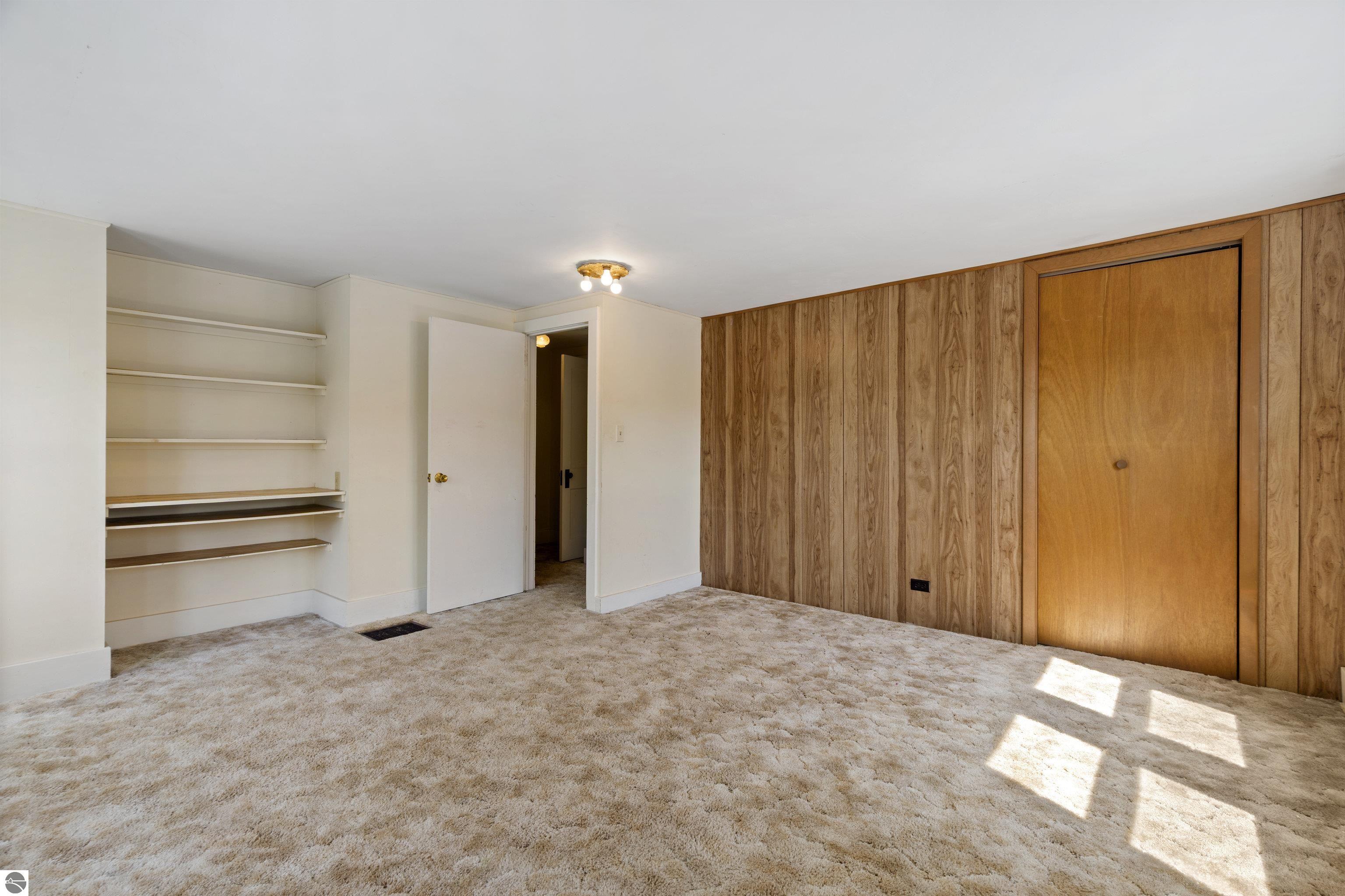 123 S Benzie Boulevard