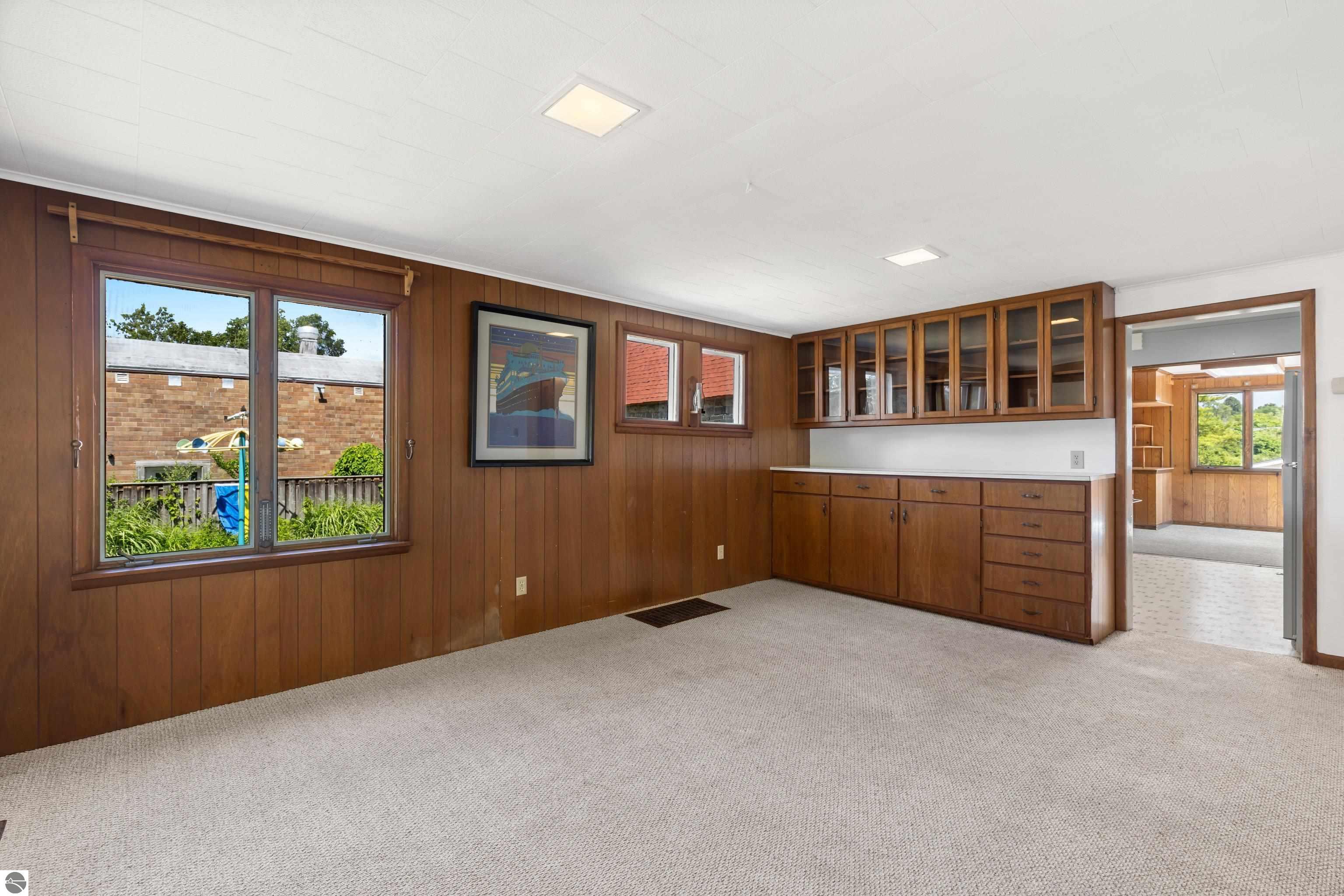 123 S Benzie Boulevard