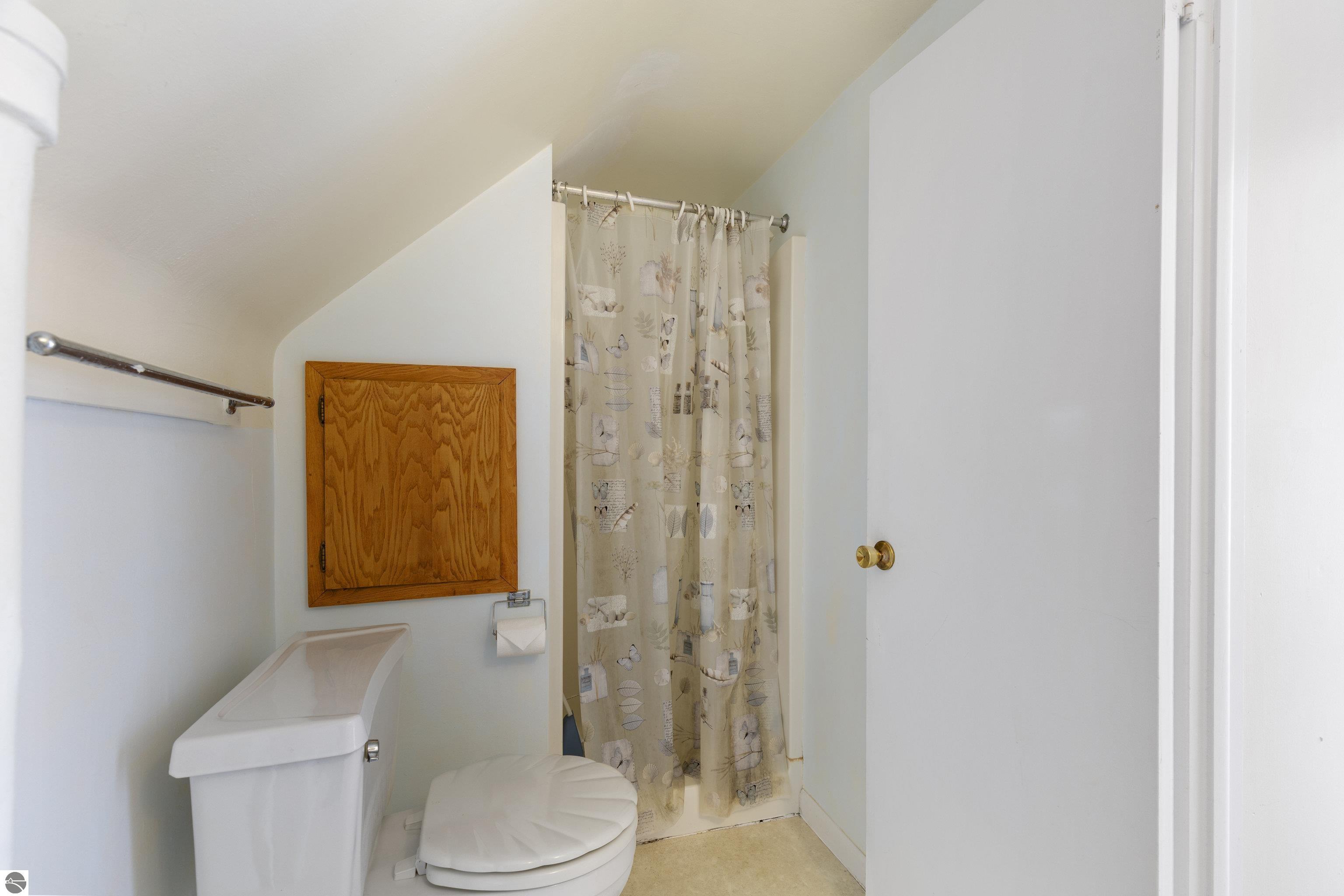 123 S Benzie Boulevard