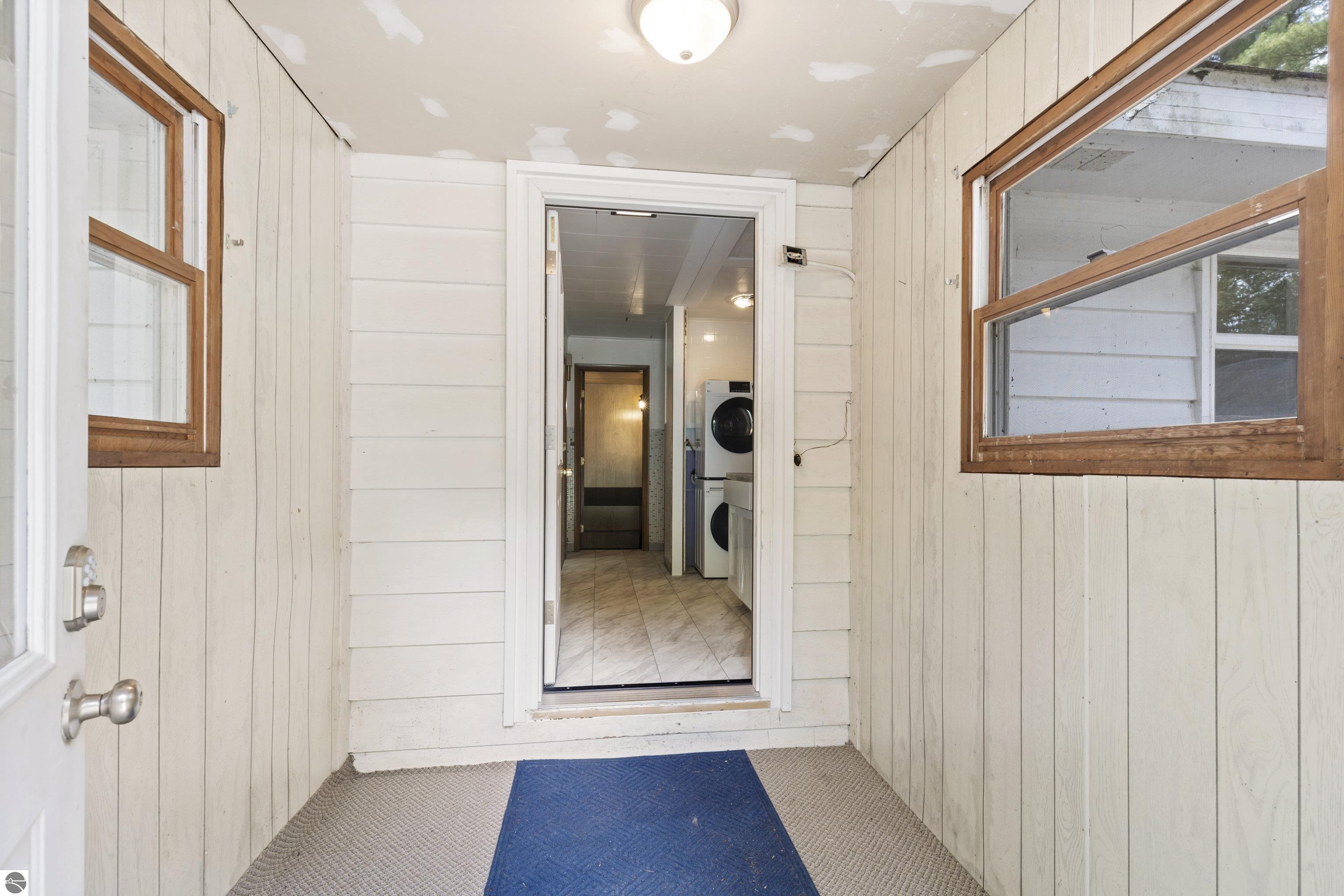 4710 Lakeside Drive