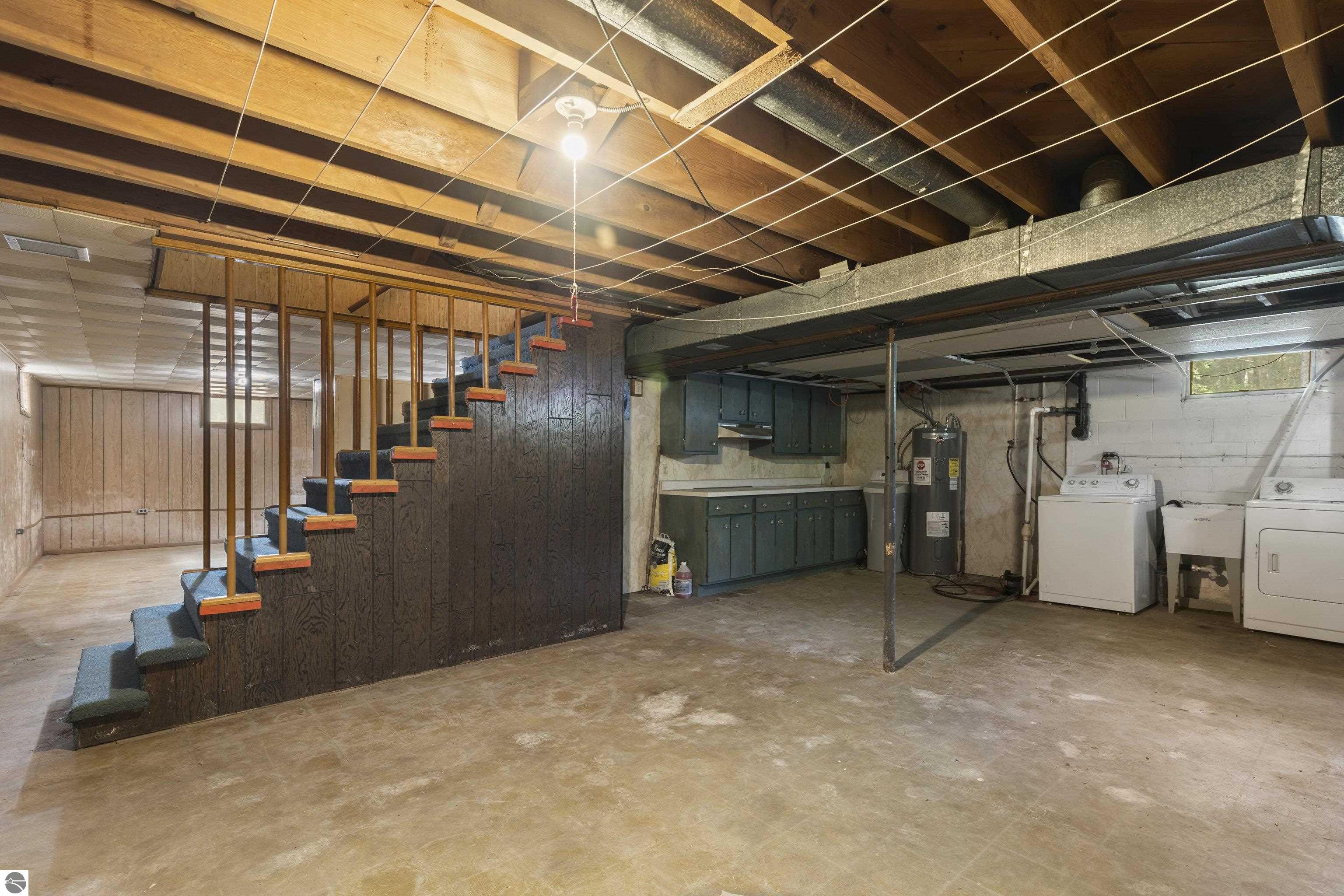 4710 Lakeside Drive