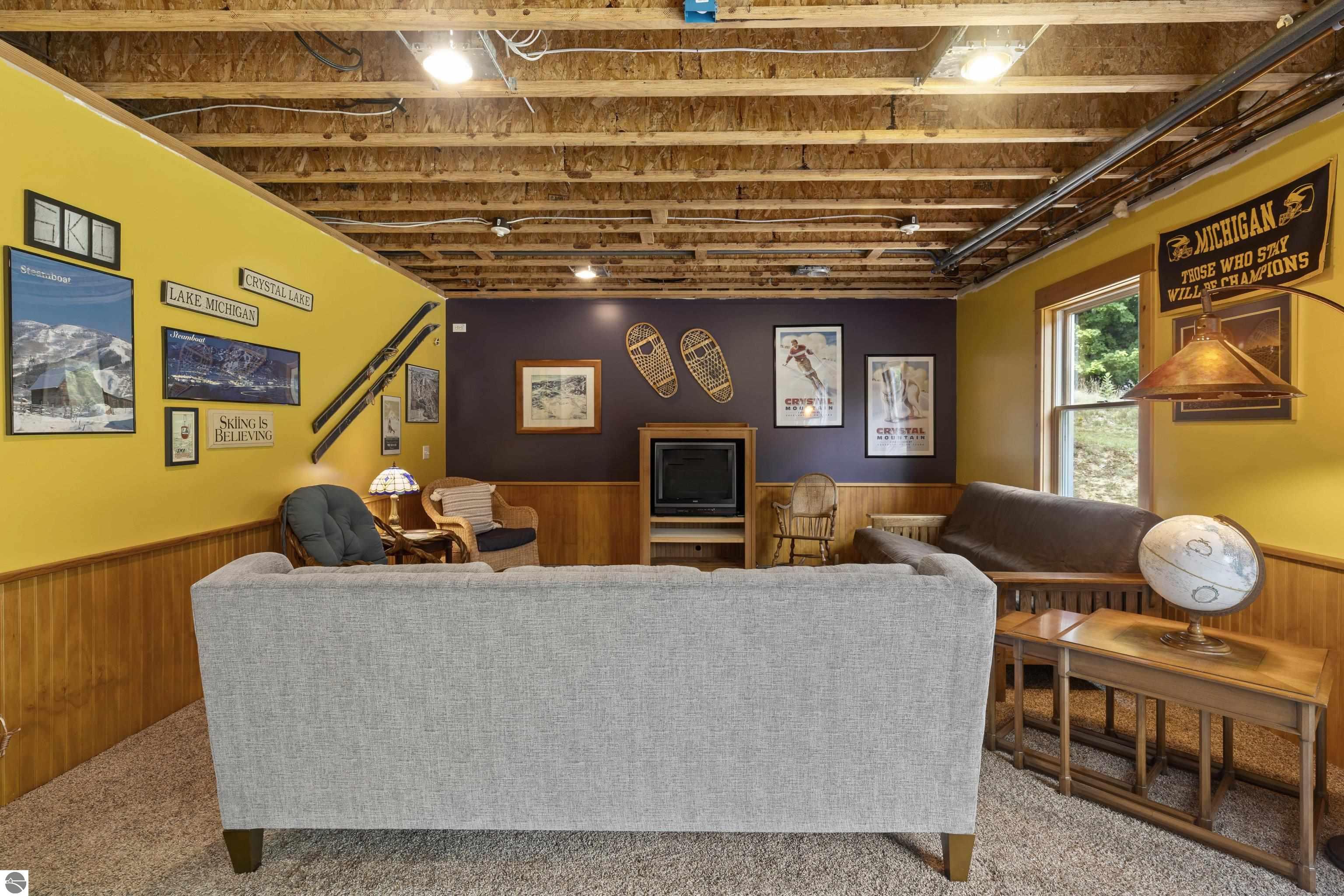 1682 Elm Road
