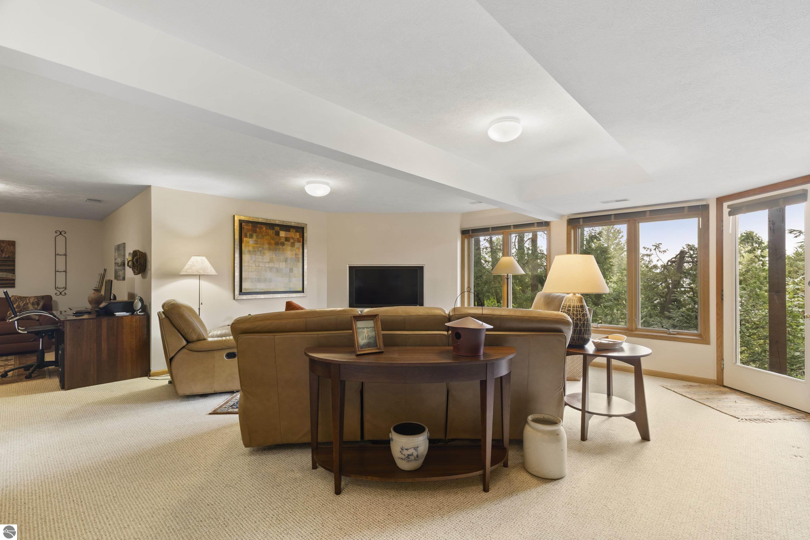 7351 Fredonia Way