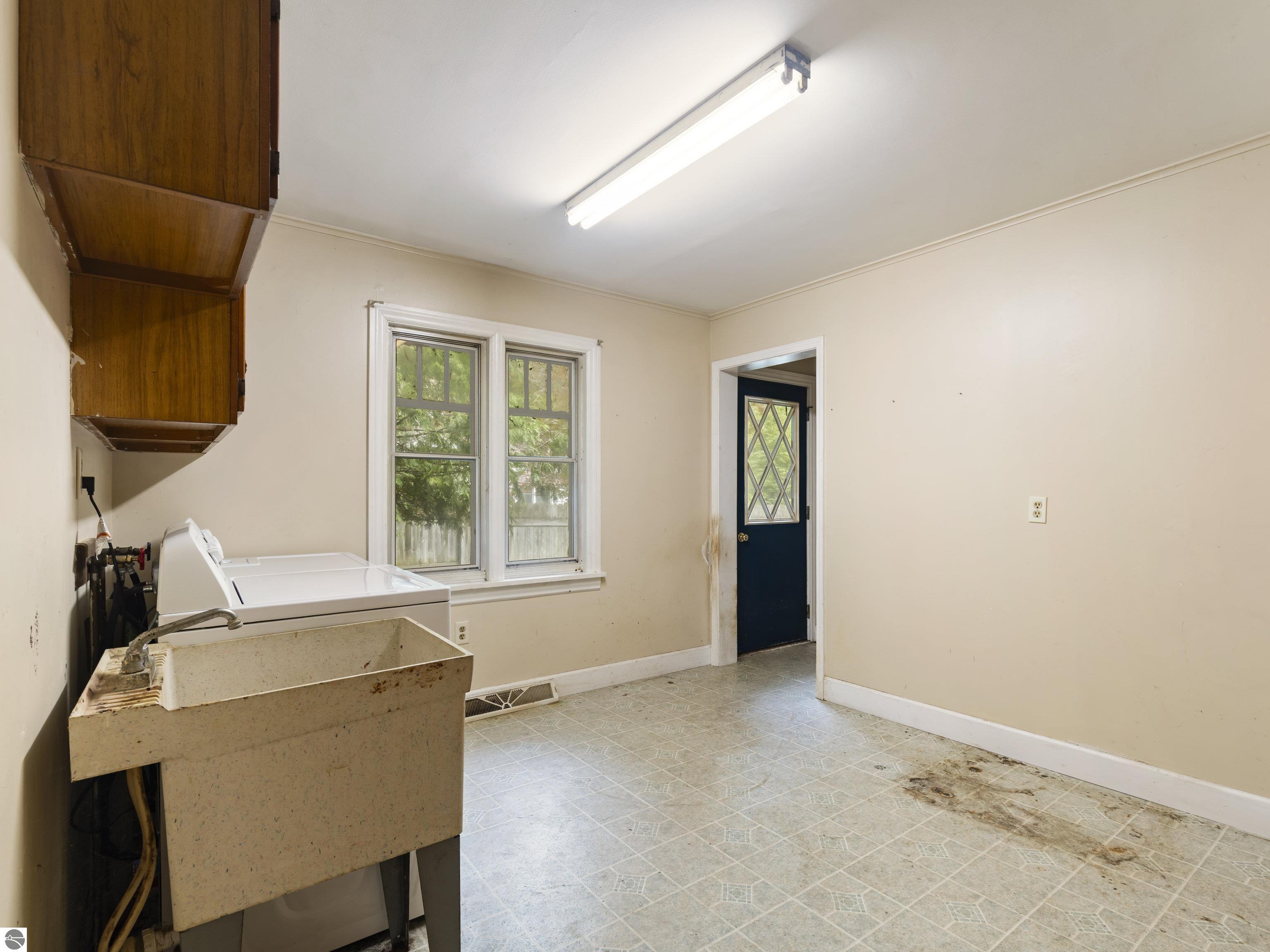 5326 Crystal Drive