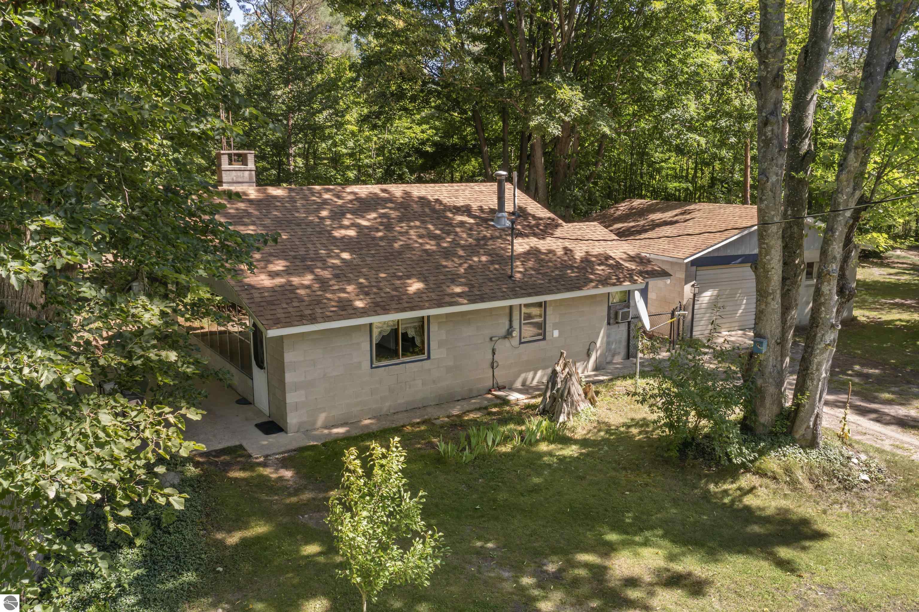 6747 S Thompsonville Road