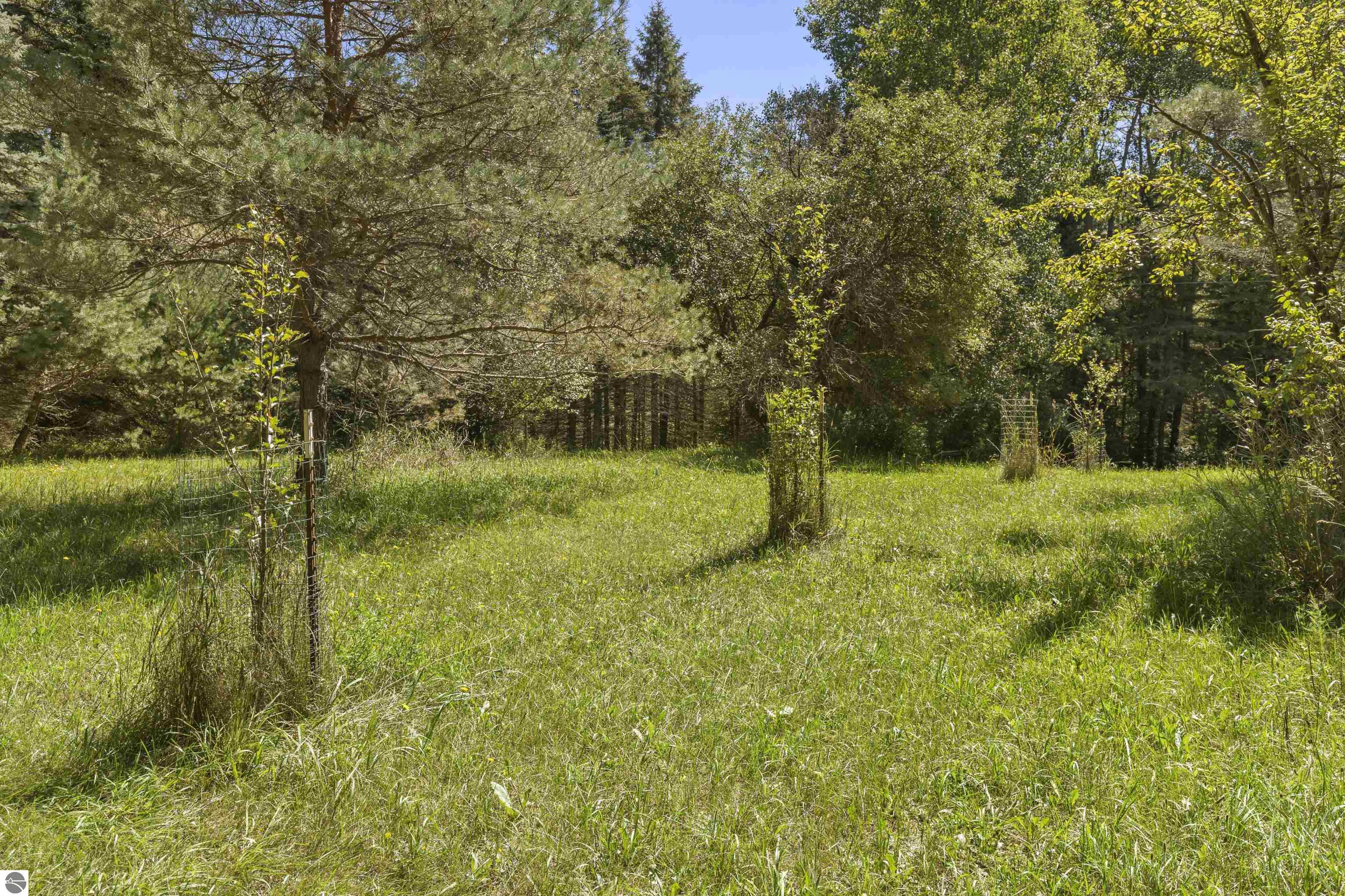 6747 S Thompsonville Road