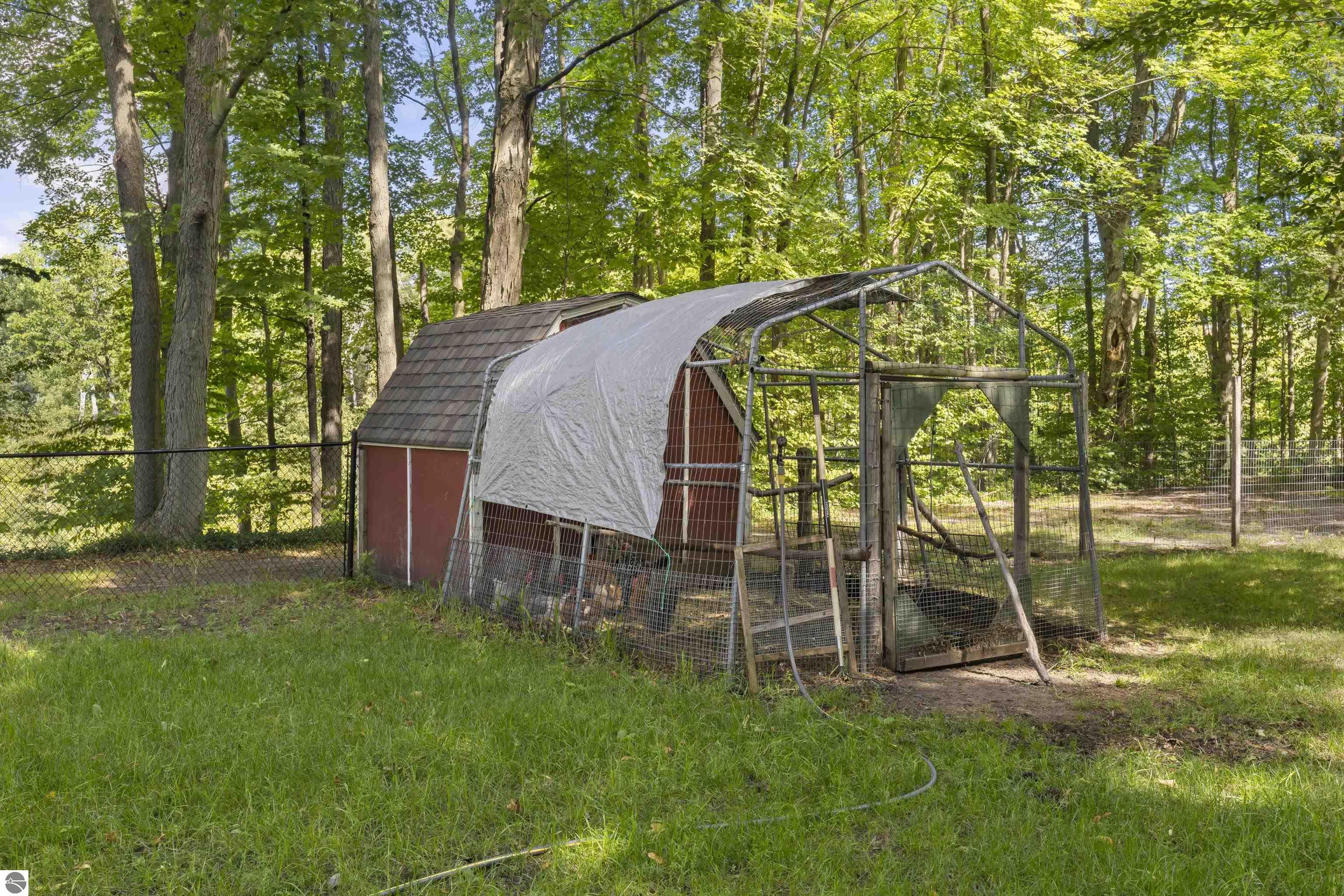 6747 S Thompsonville Road