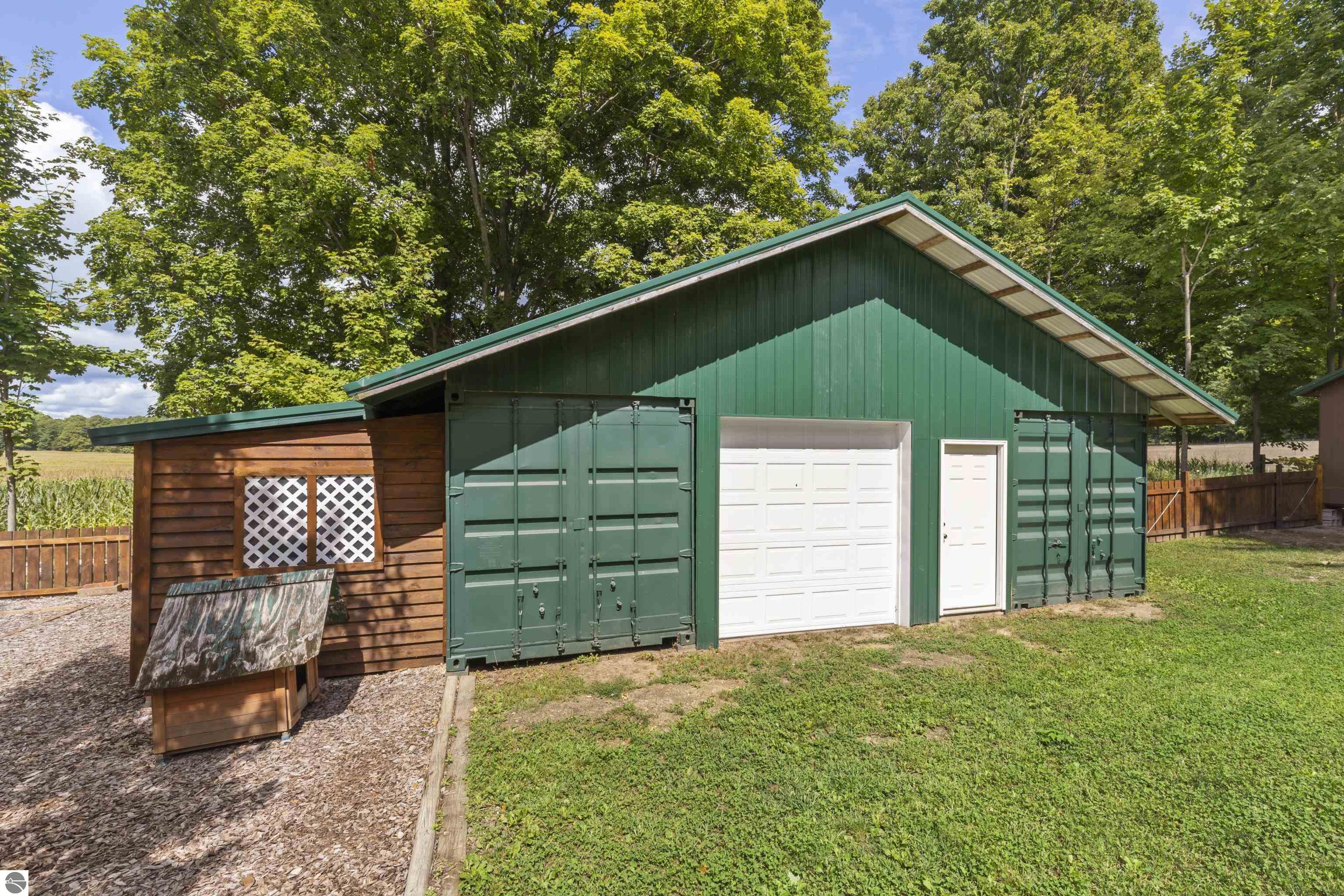 22800 Cadillac Highway