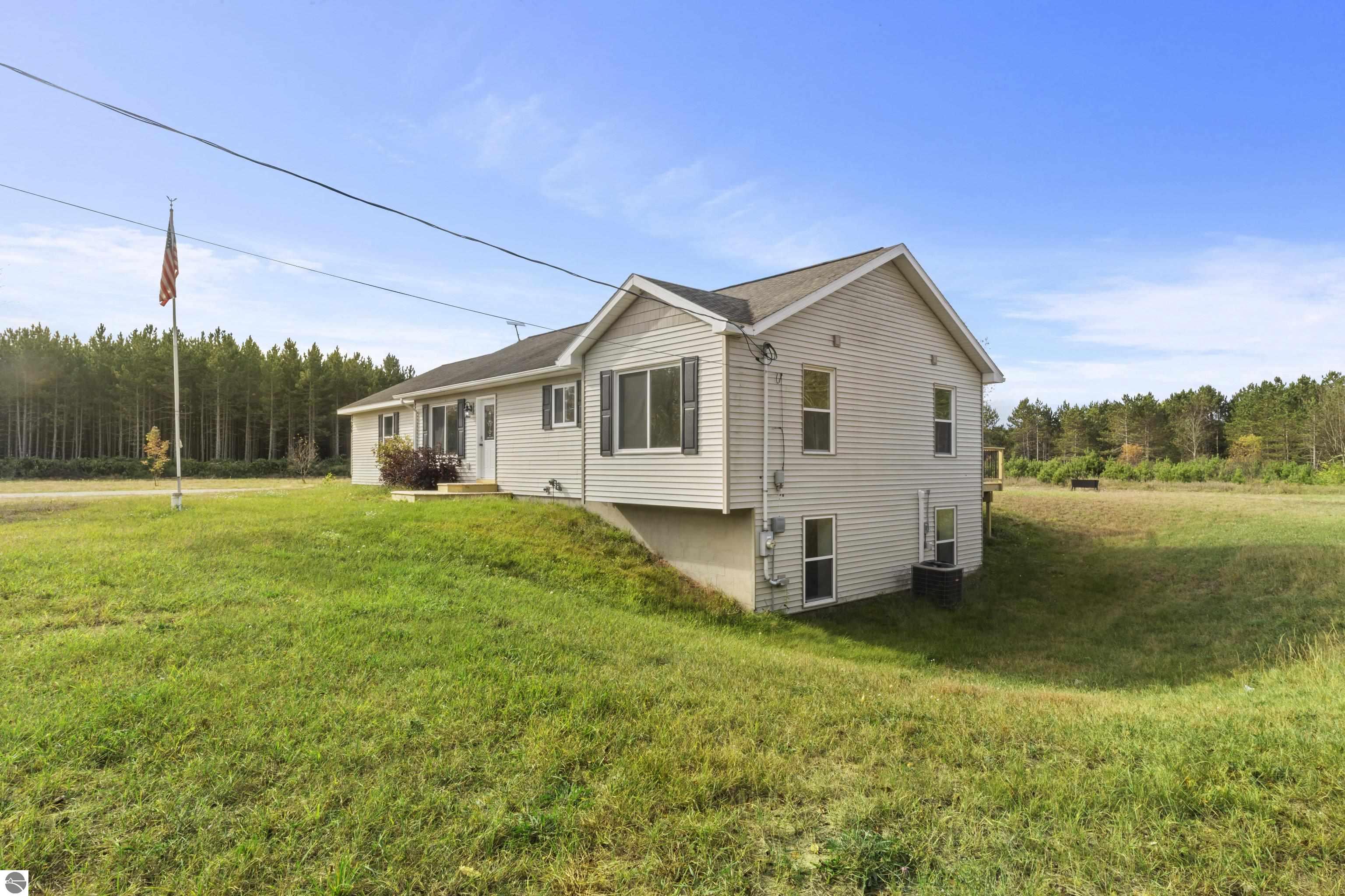 348 S Haze Road