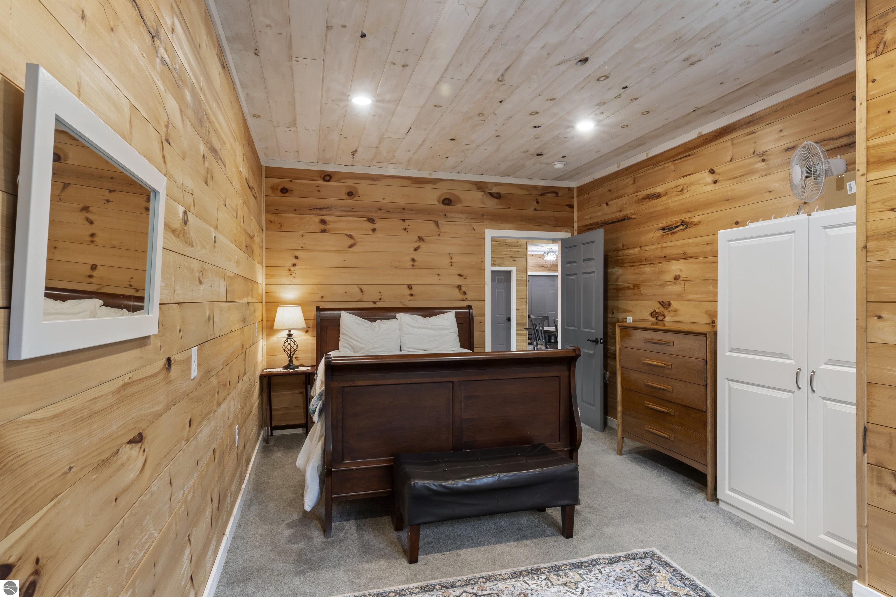 2438 Northwoods Drive