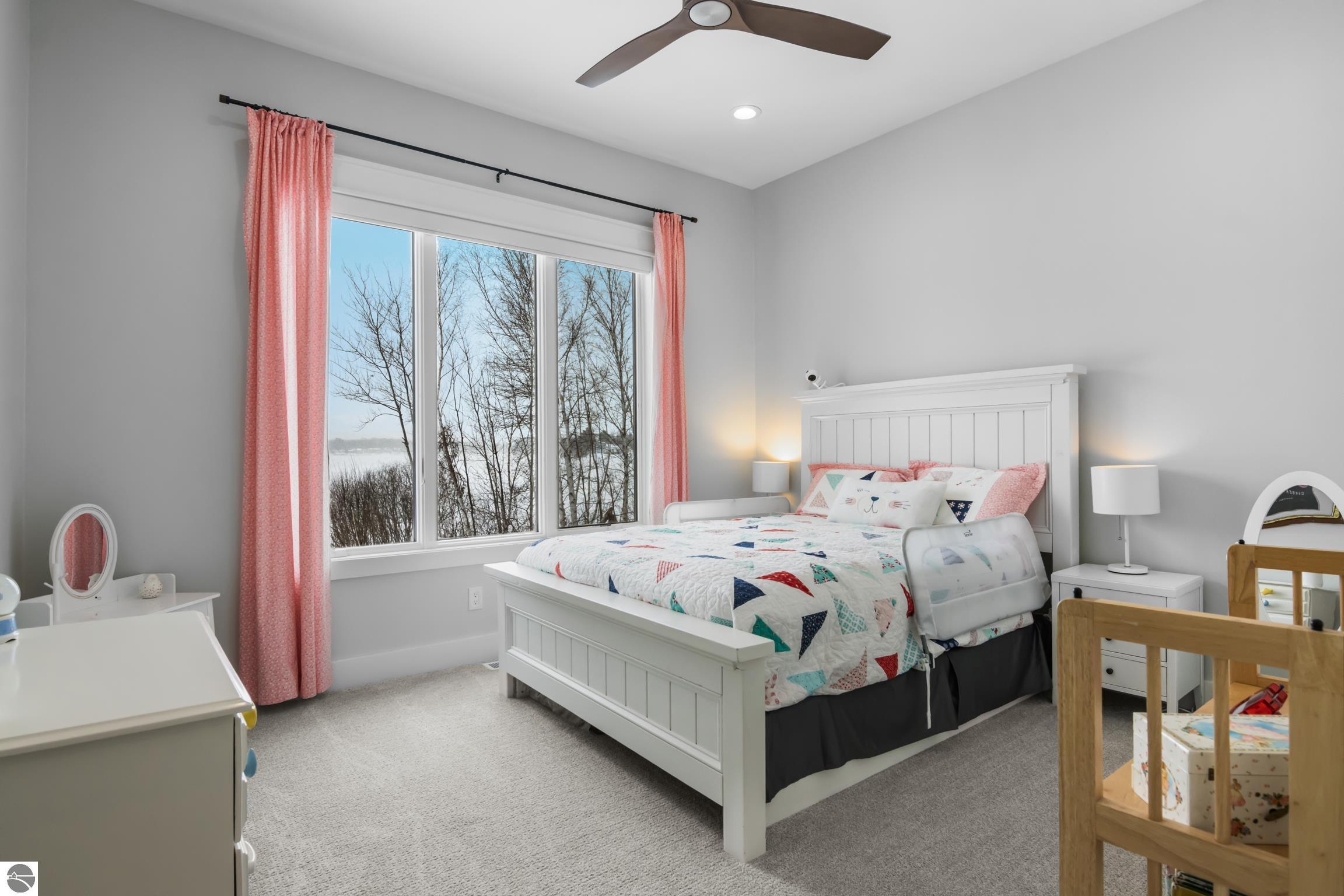 504 S East Silver Lake Road