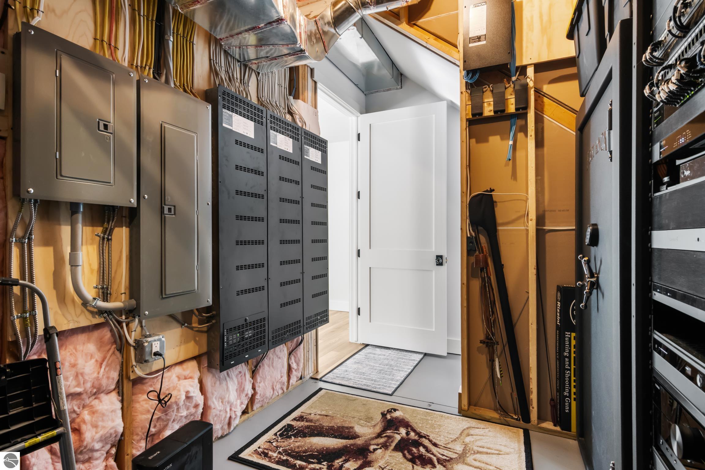 504 S East Silver Lake Road