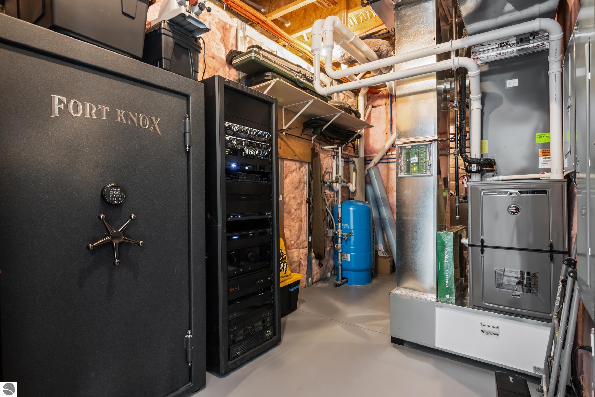 504 S East Silver Lake Road