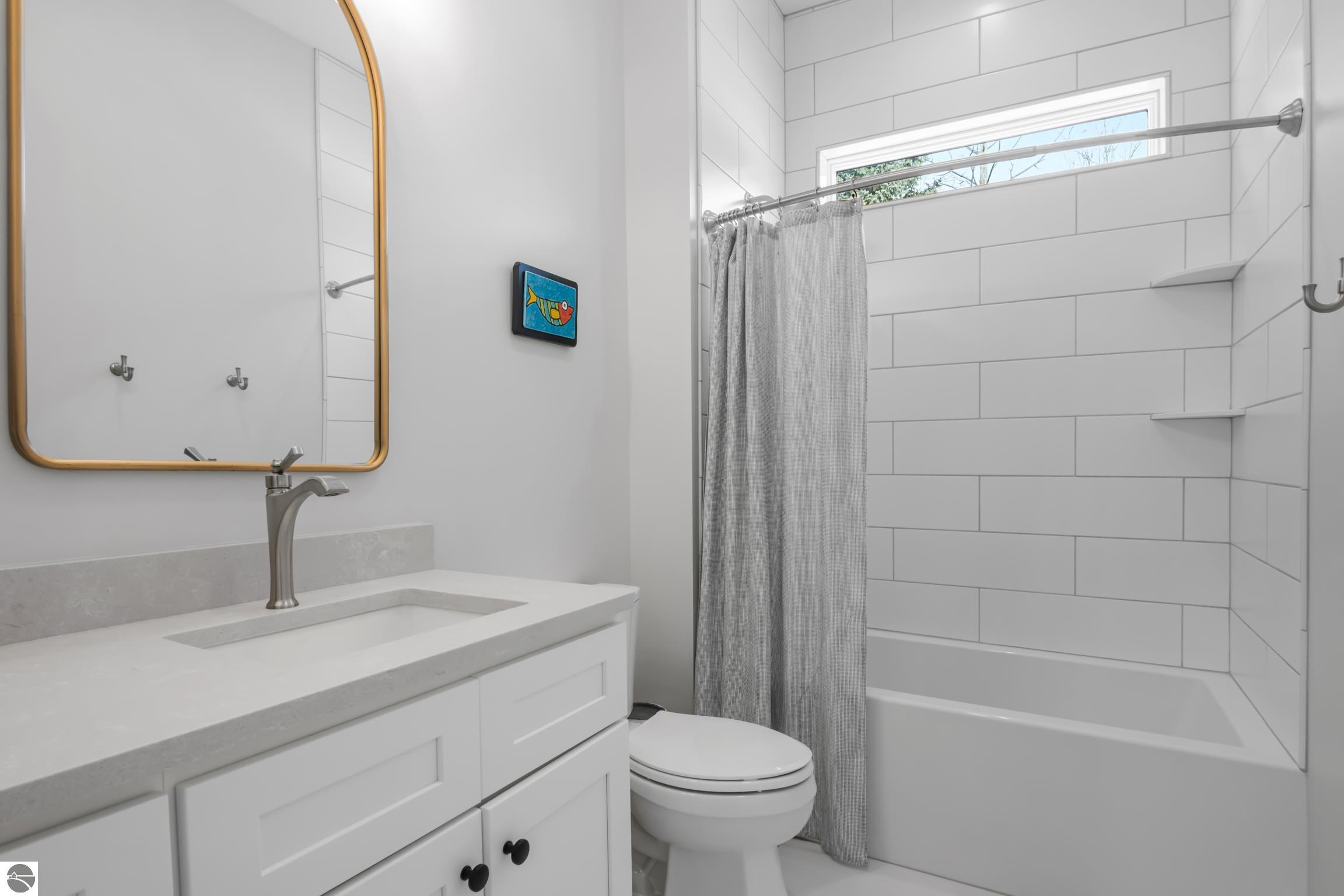 504 S East Silver Lake Road