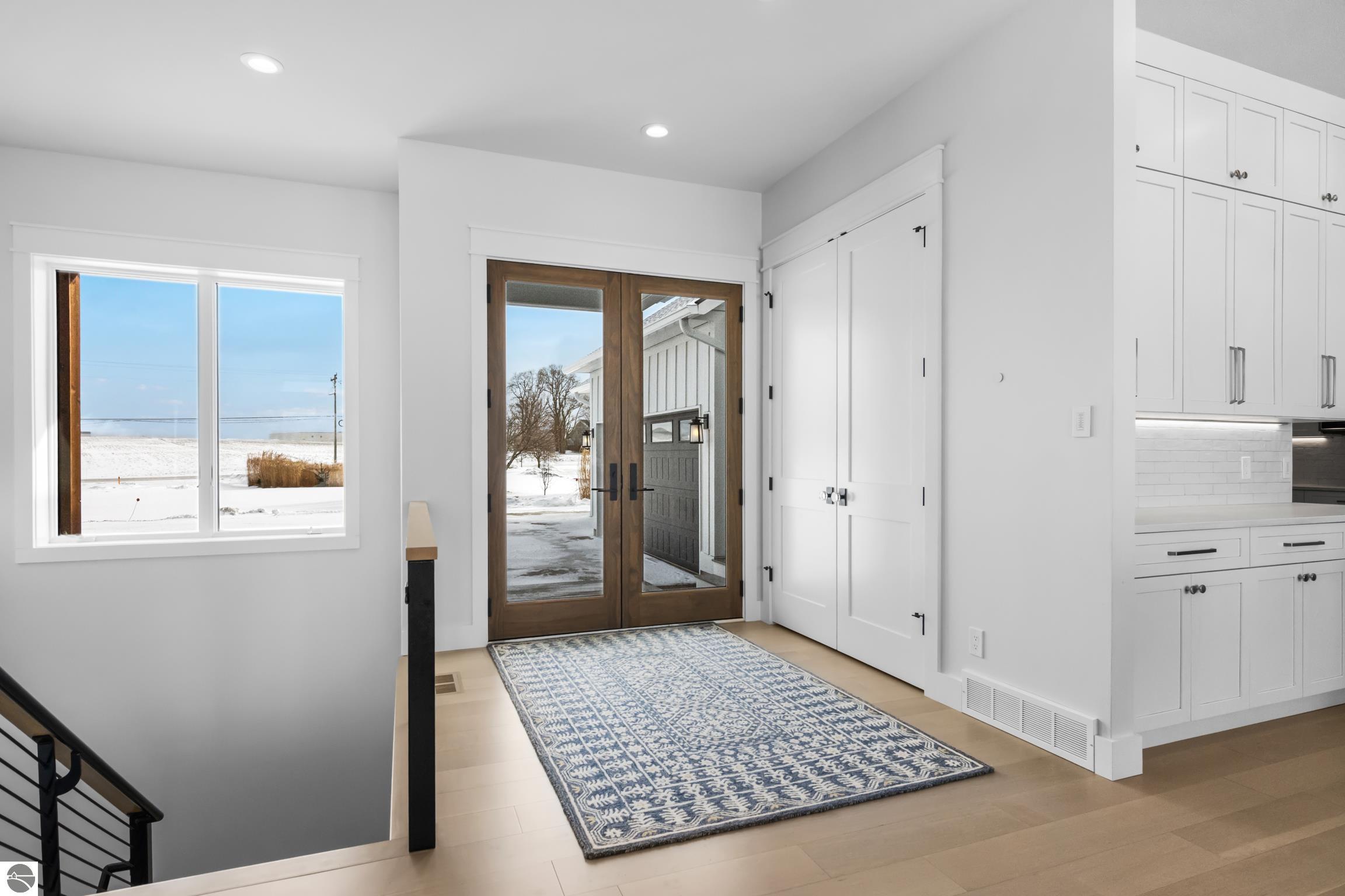 504 S East Silver Lake Road