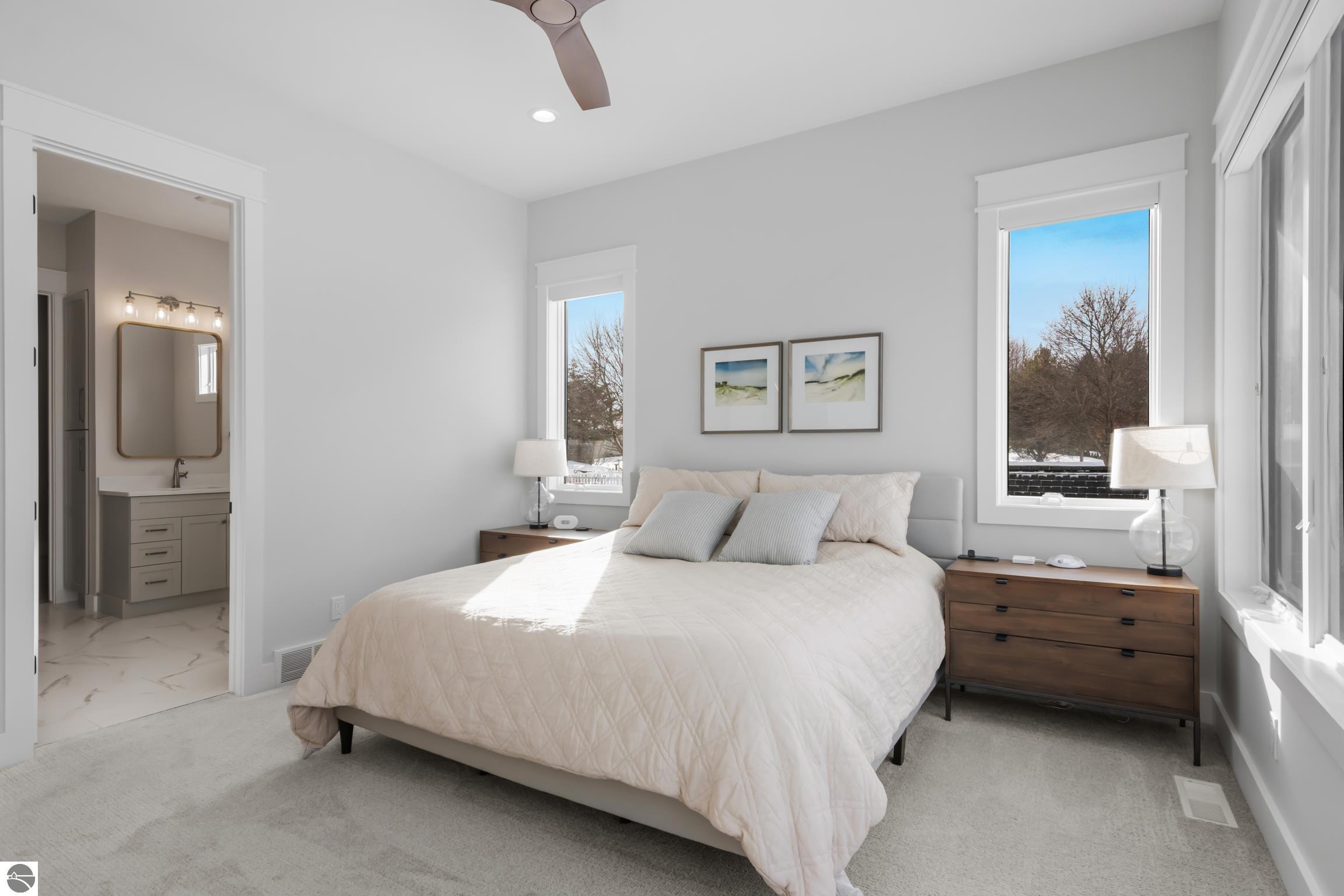 504 S East Silver Lake Road