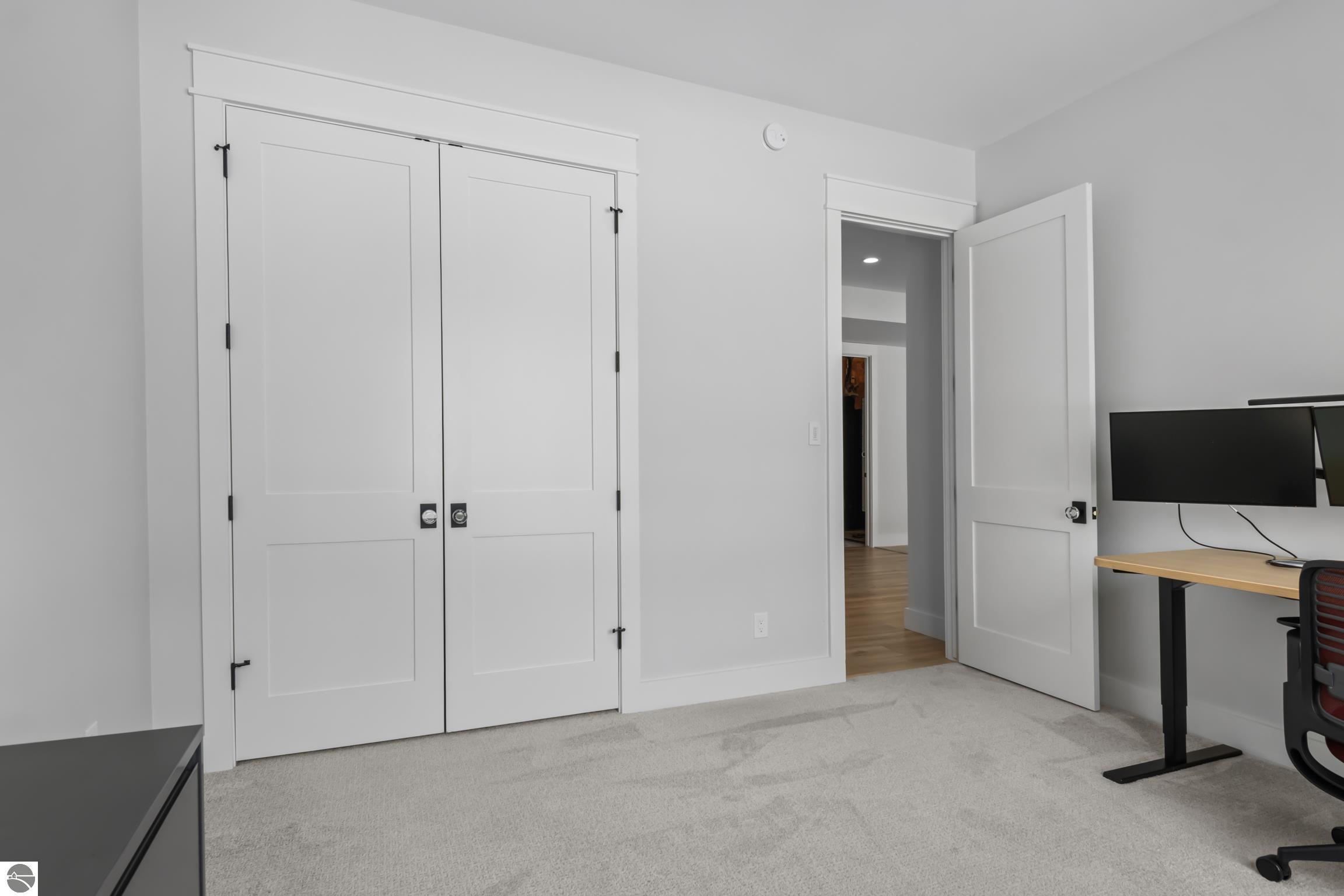 504 S East Silver Lake Road