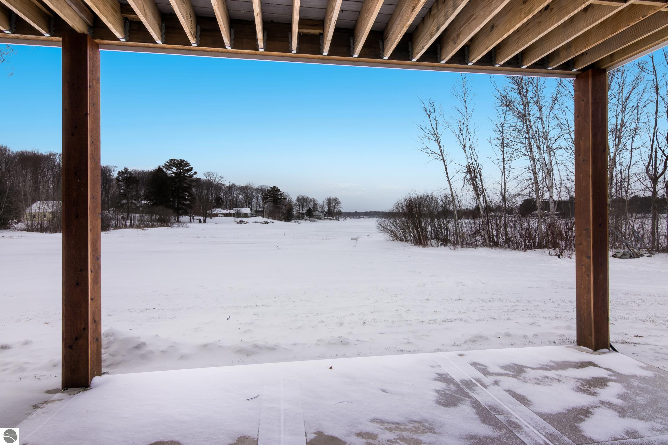 504 S East Silver Lake Road