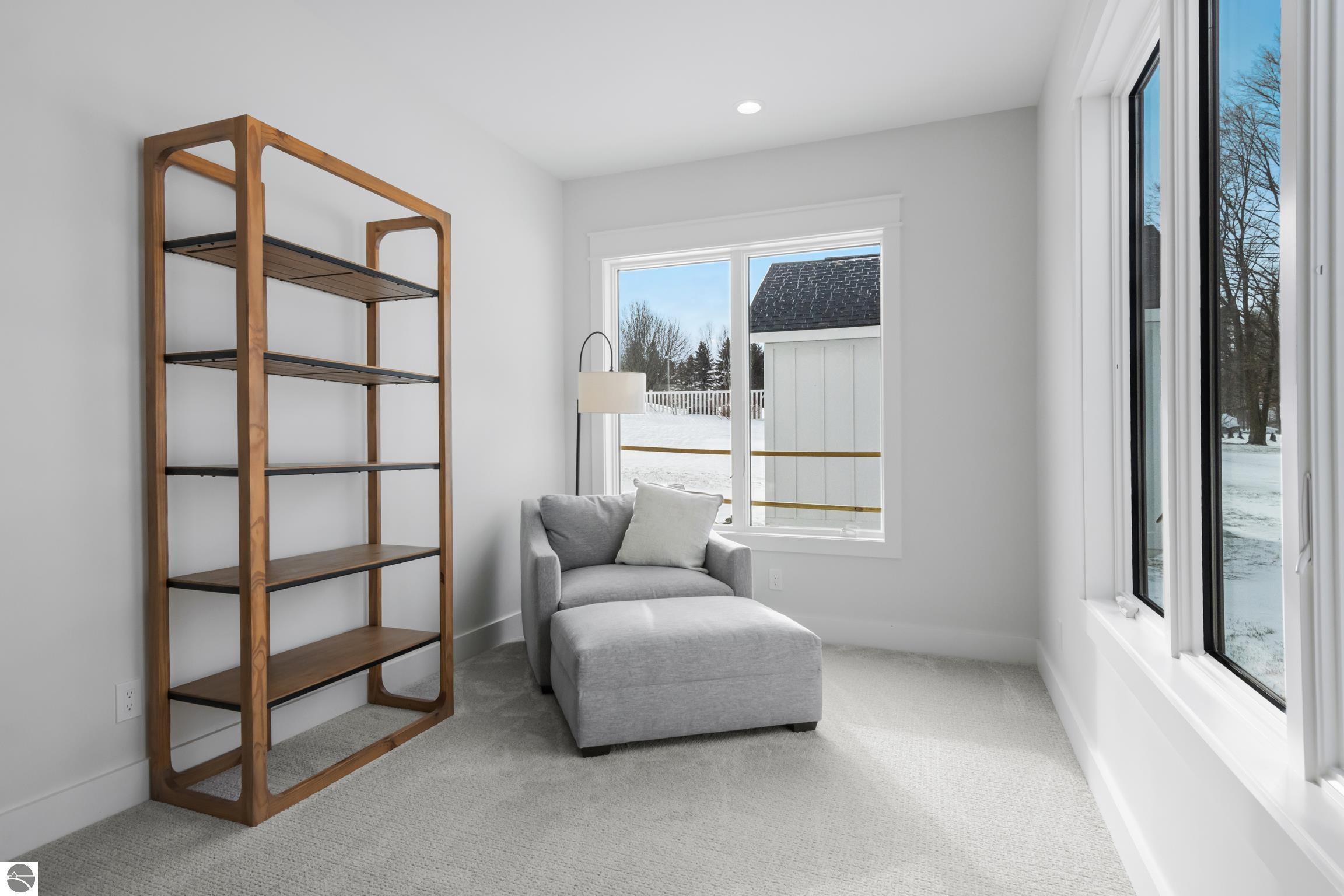 504 S East Silver Lake Road