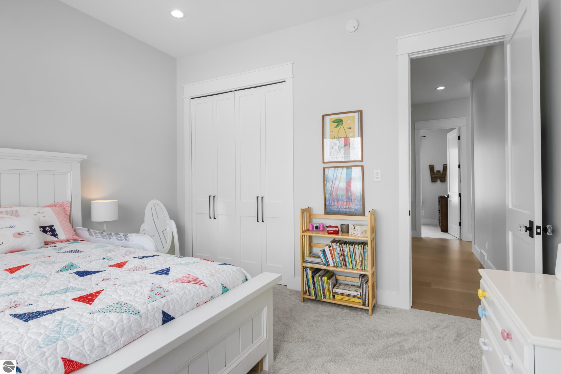 504 S East Silver Lake Road