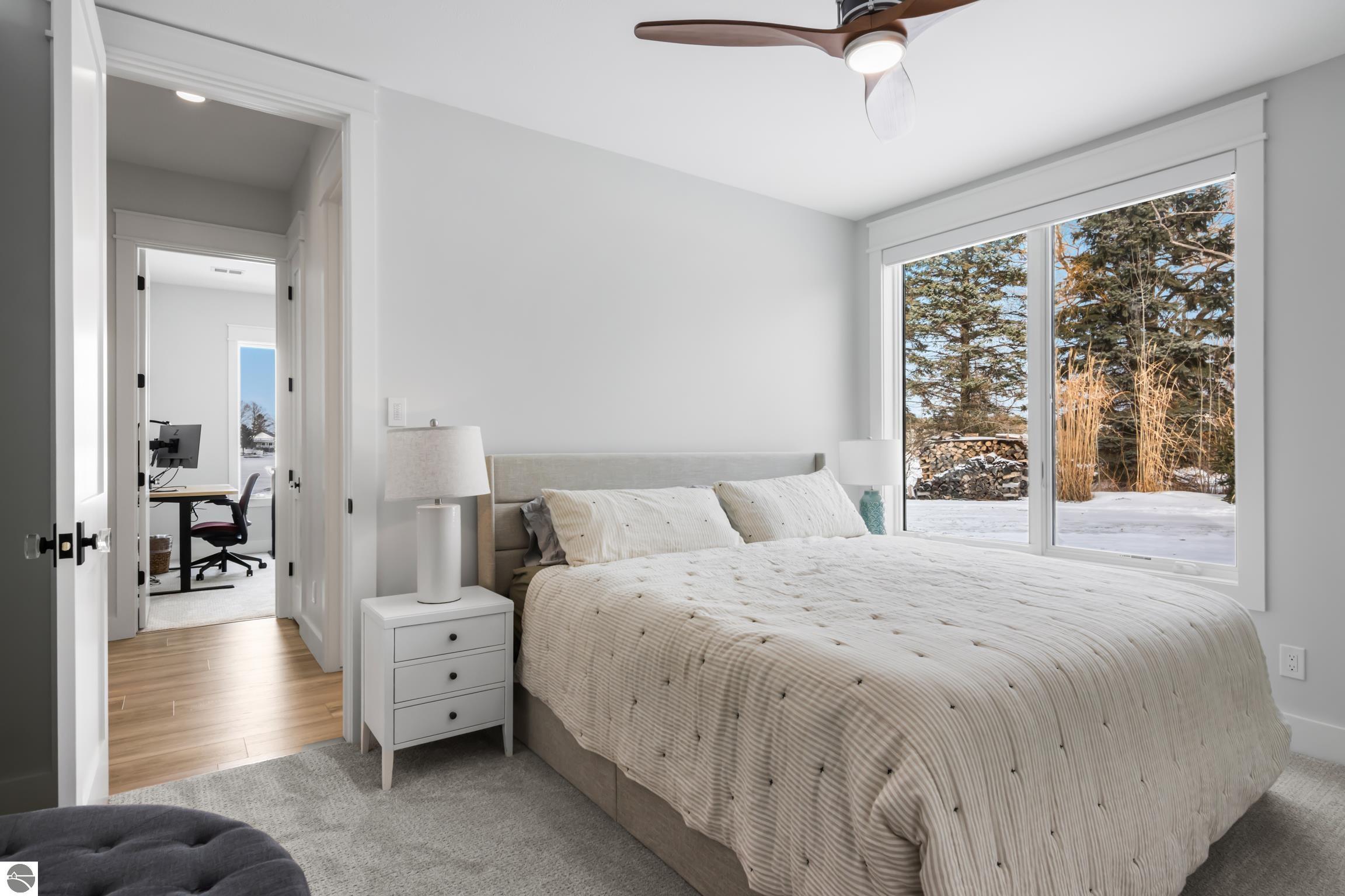 504 S East Silver Lake Road