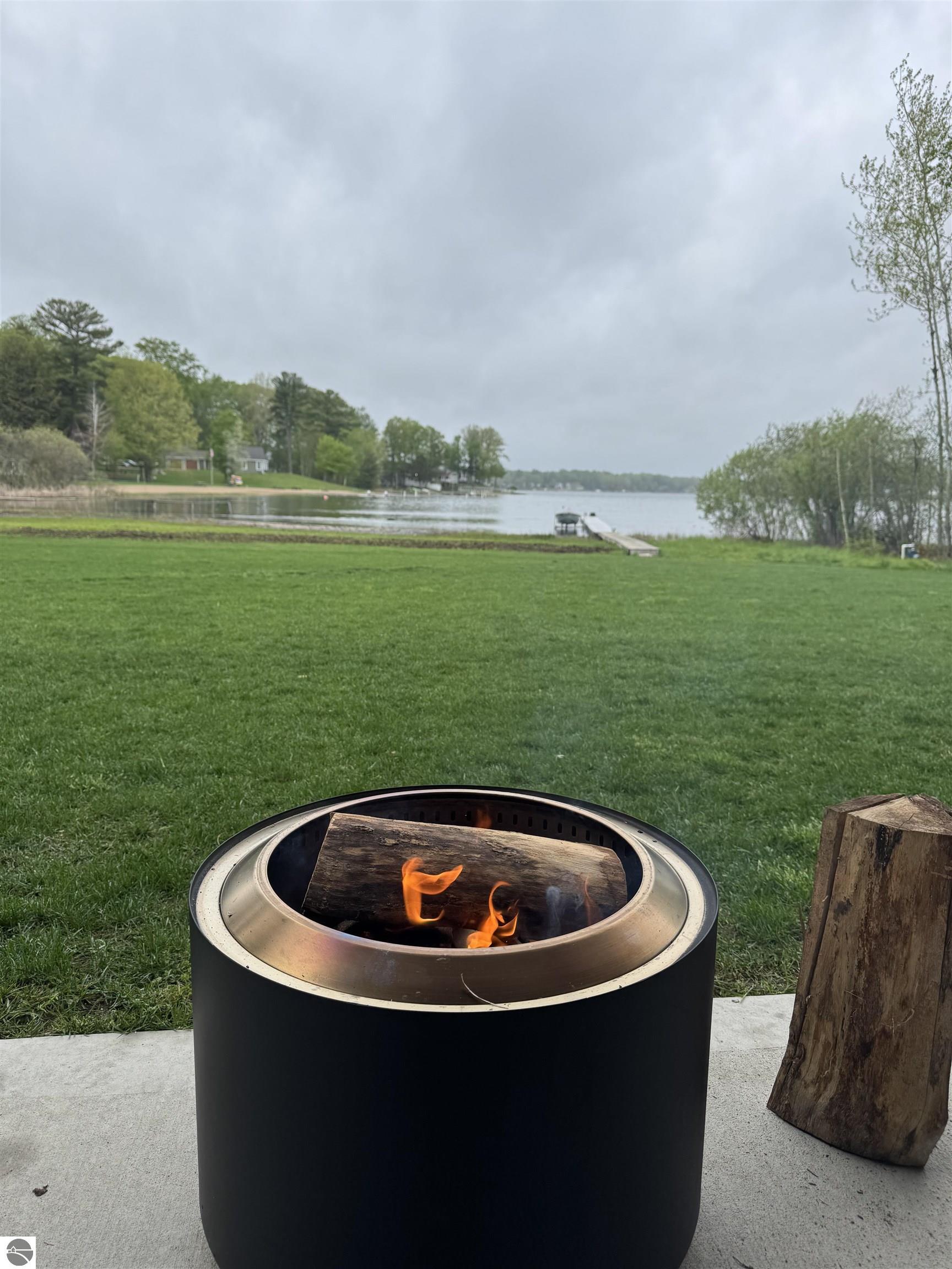 504 S East Silver Lake Road