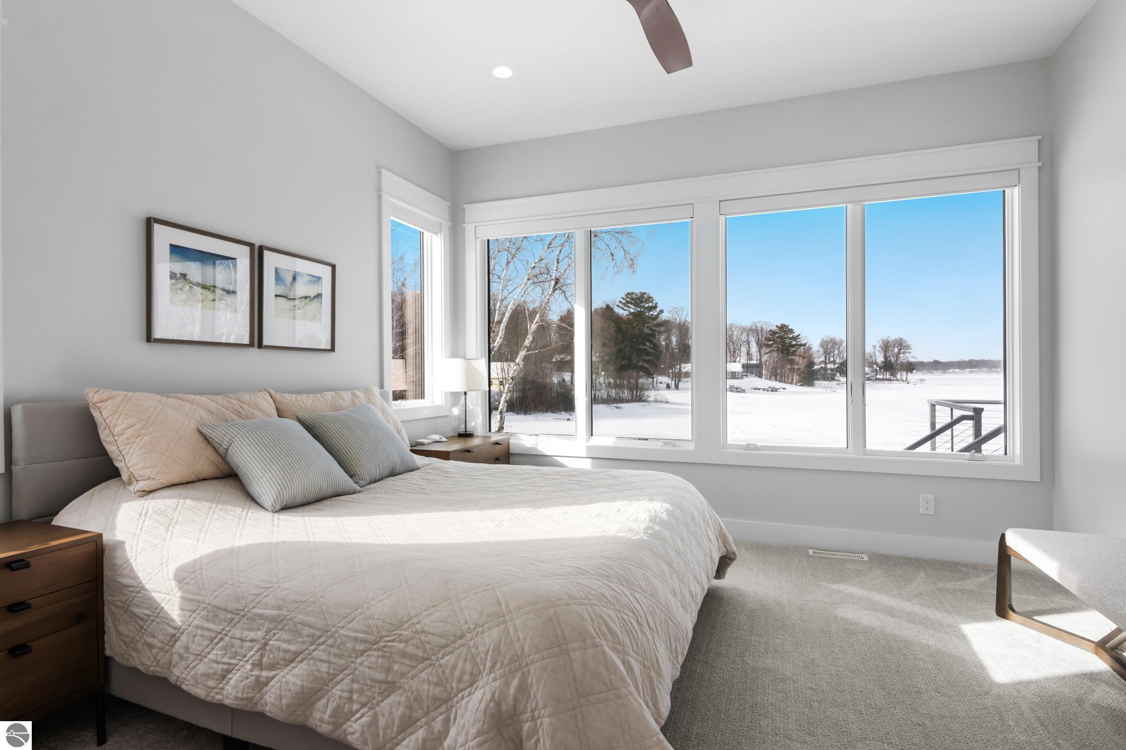 504 S East Silver Lake Road