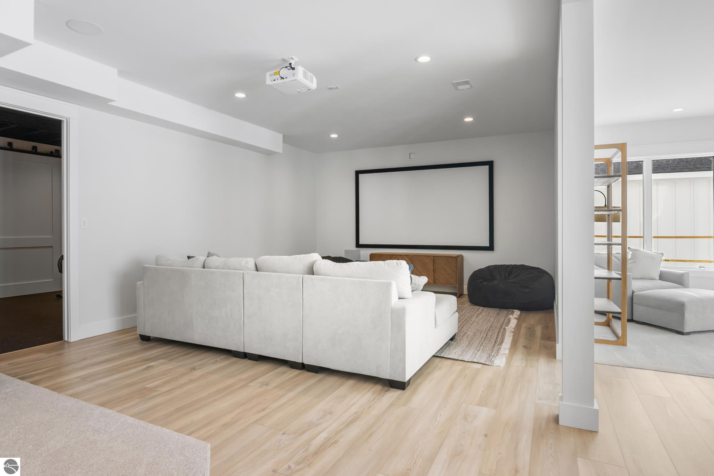 504 S East Silver Lake Road