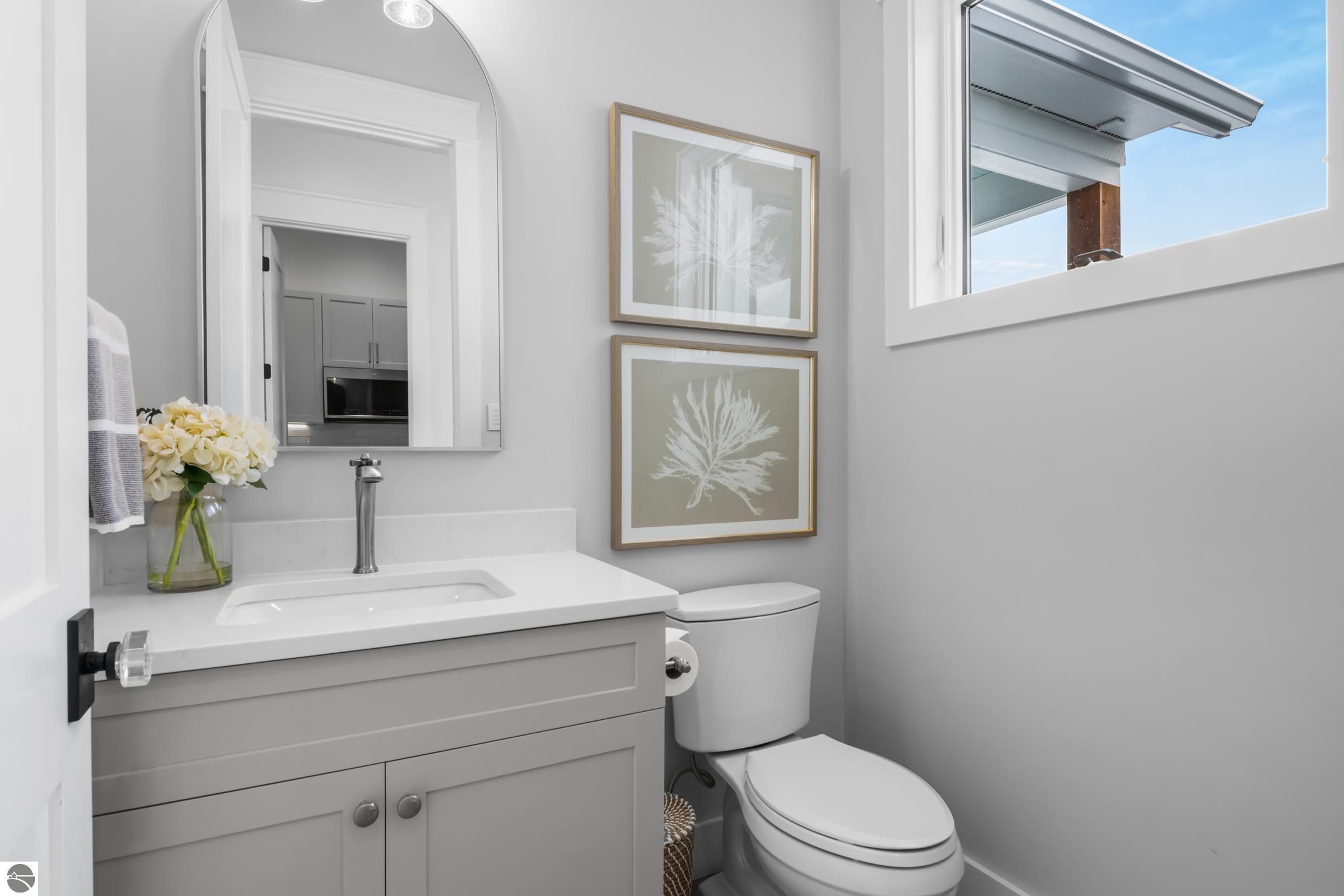 504 S East Silver Lake Road