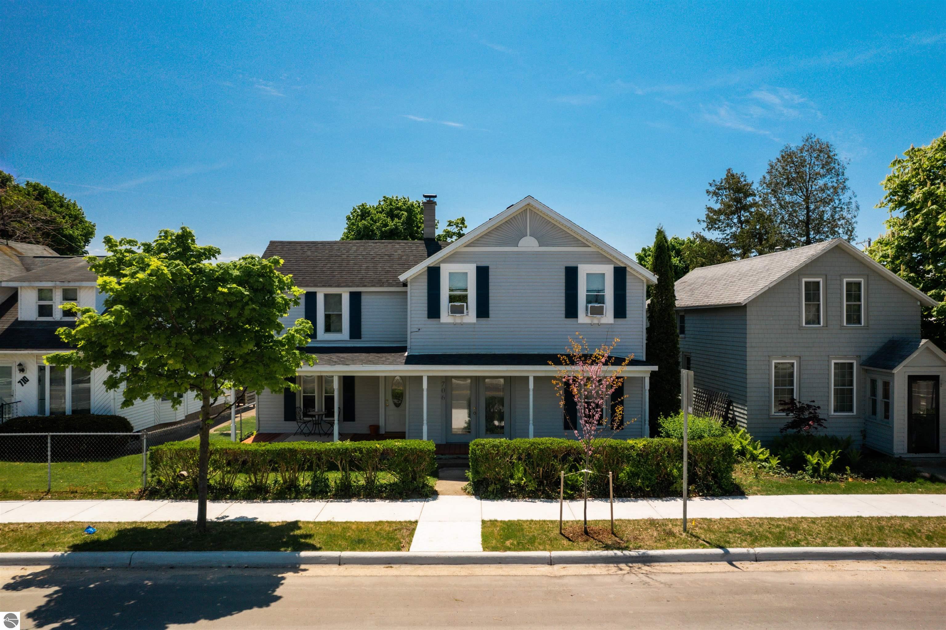 706 Forest Avenue