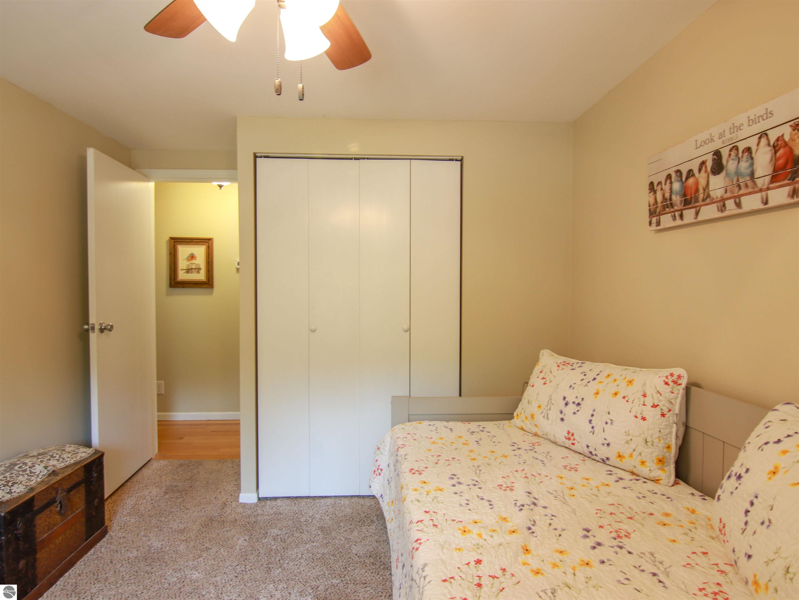 8086 Narrow Gauge Road