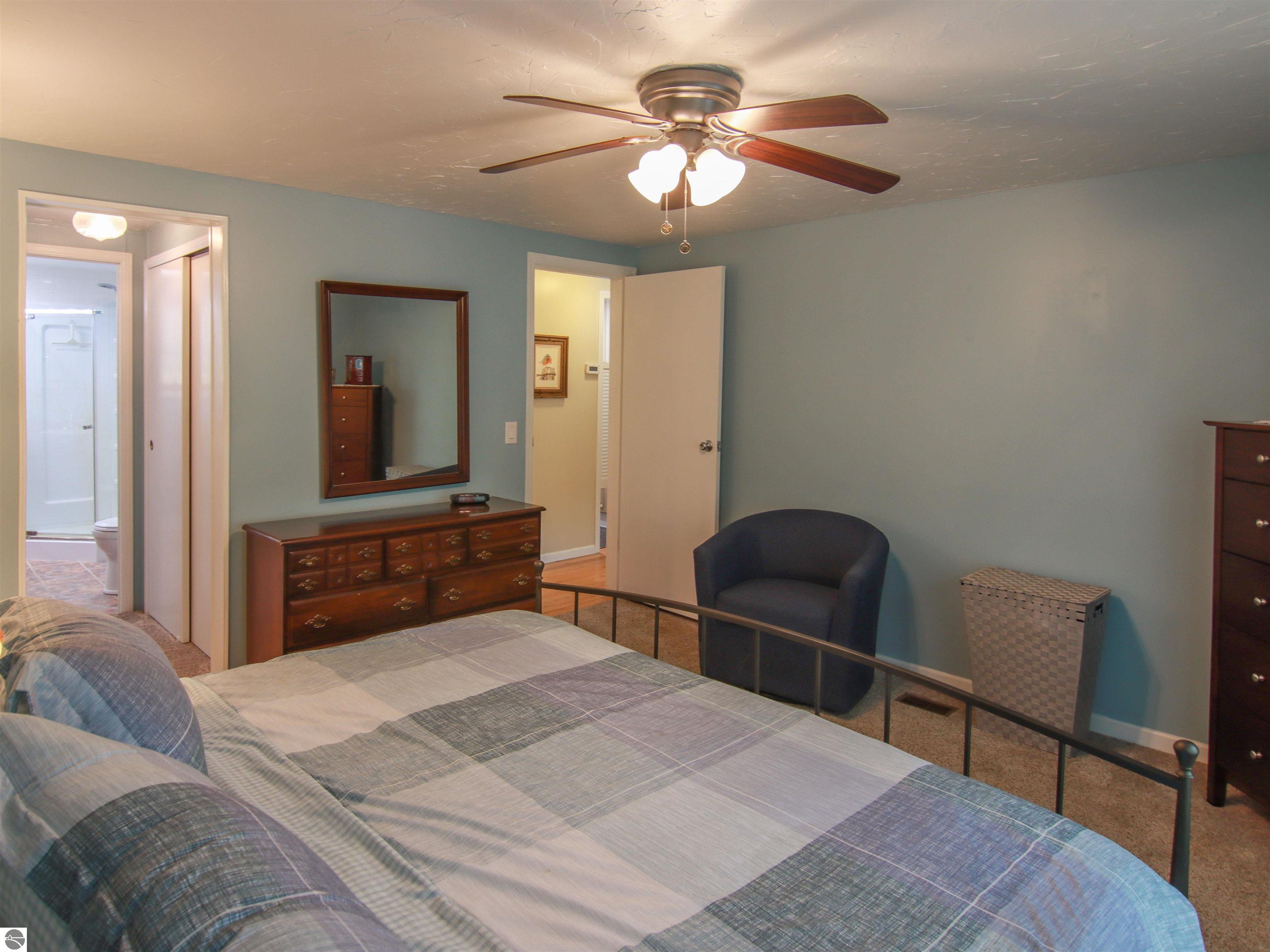 8086 Narrow Gauge Road