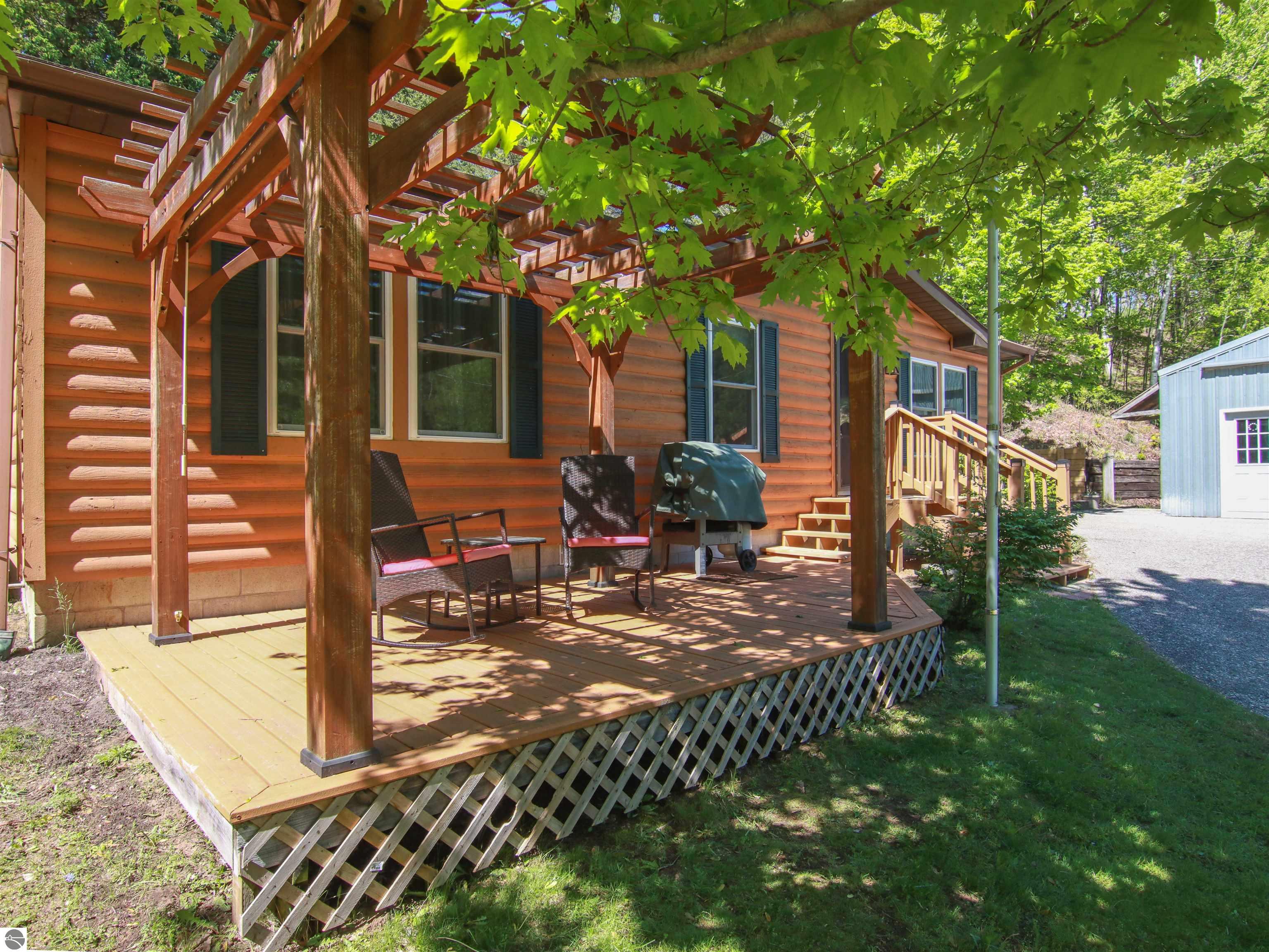 8086 Narrow Gauge Road