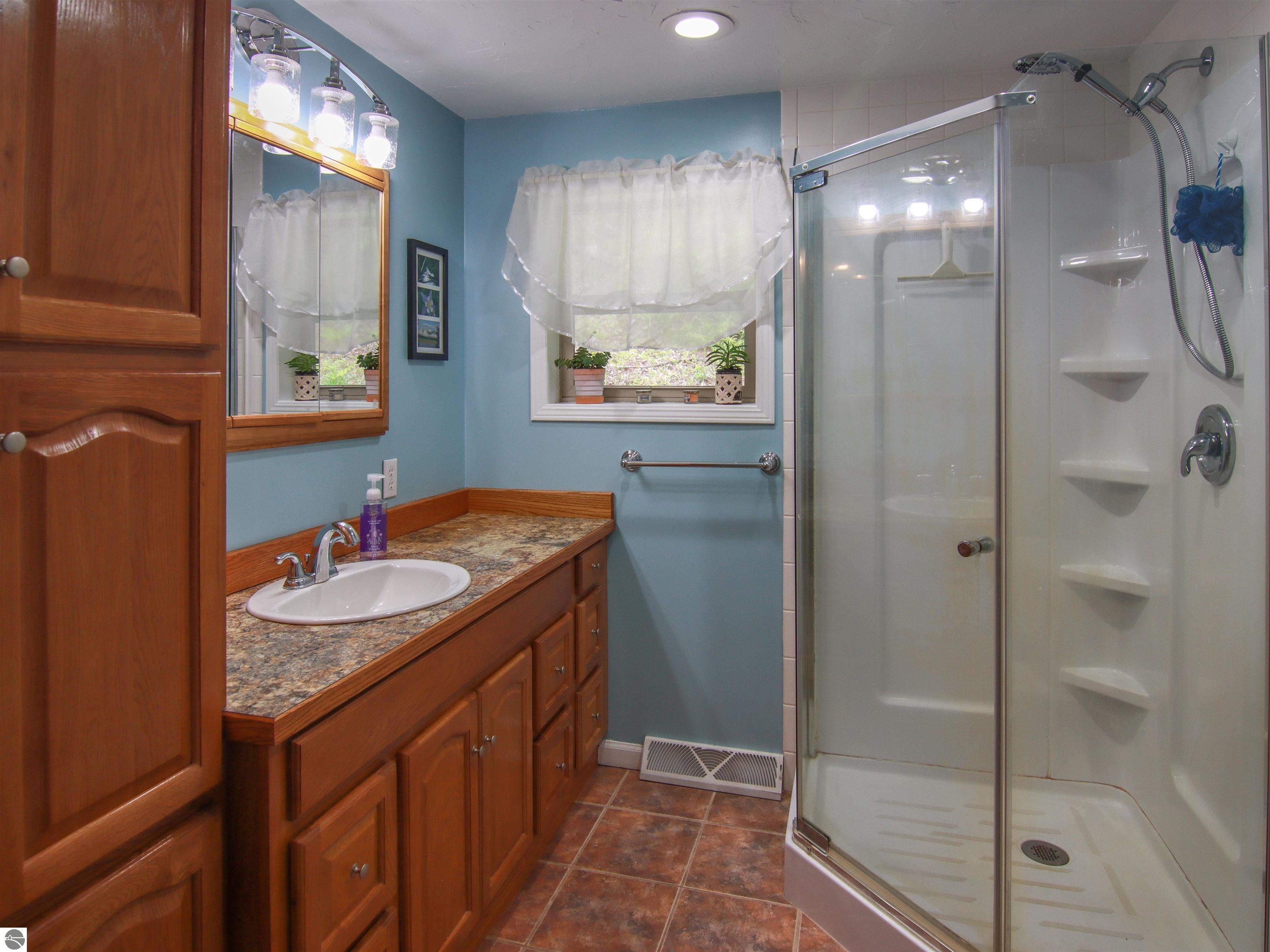 8086 Narrow Gauge Road