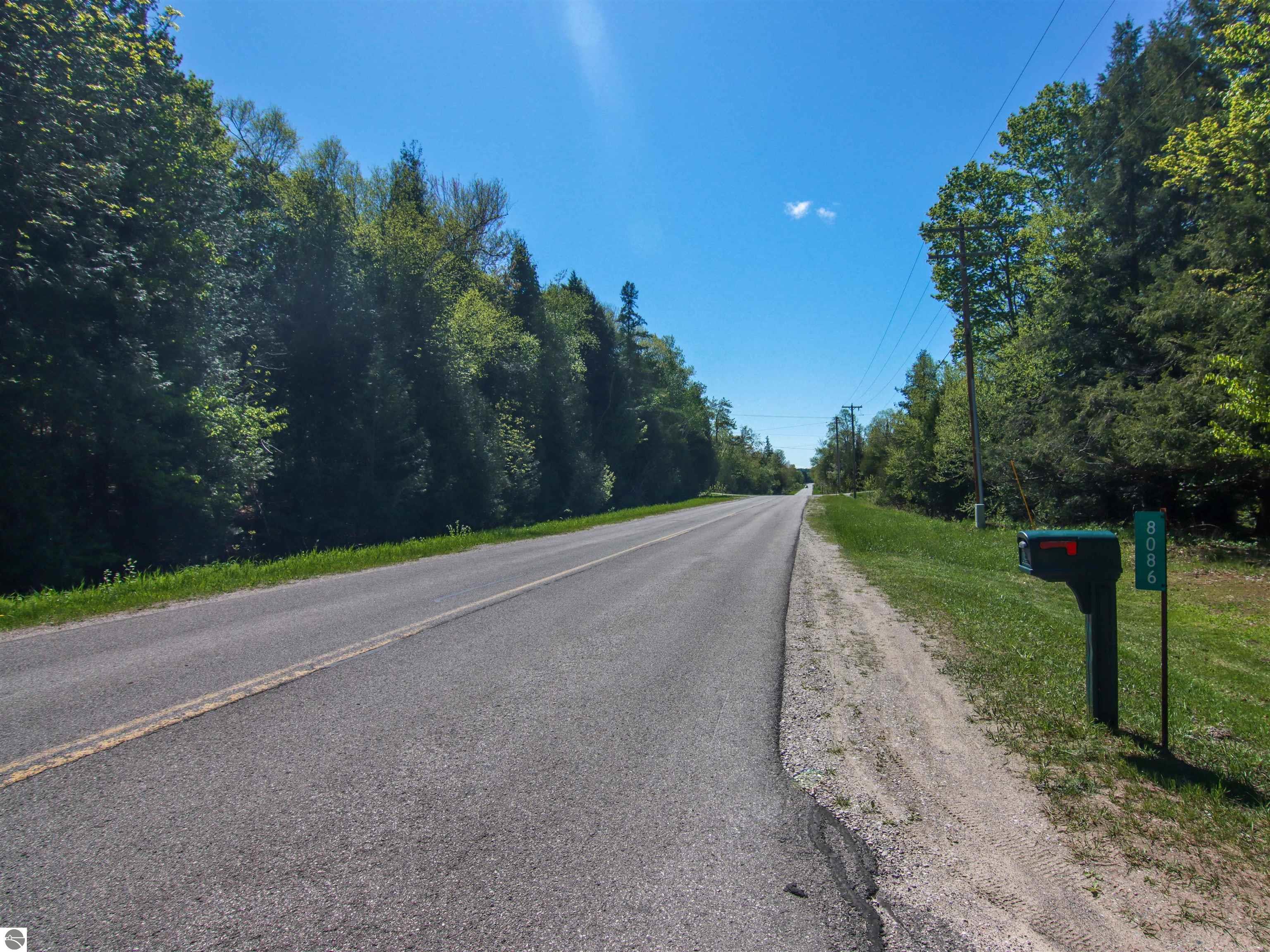 8086 Narrow Gauge Road