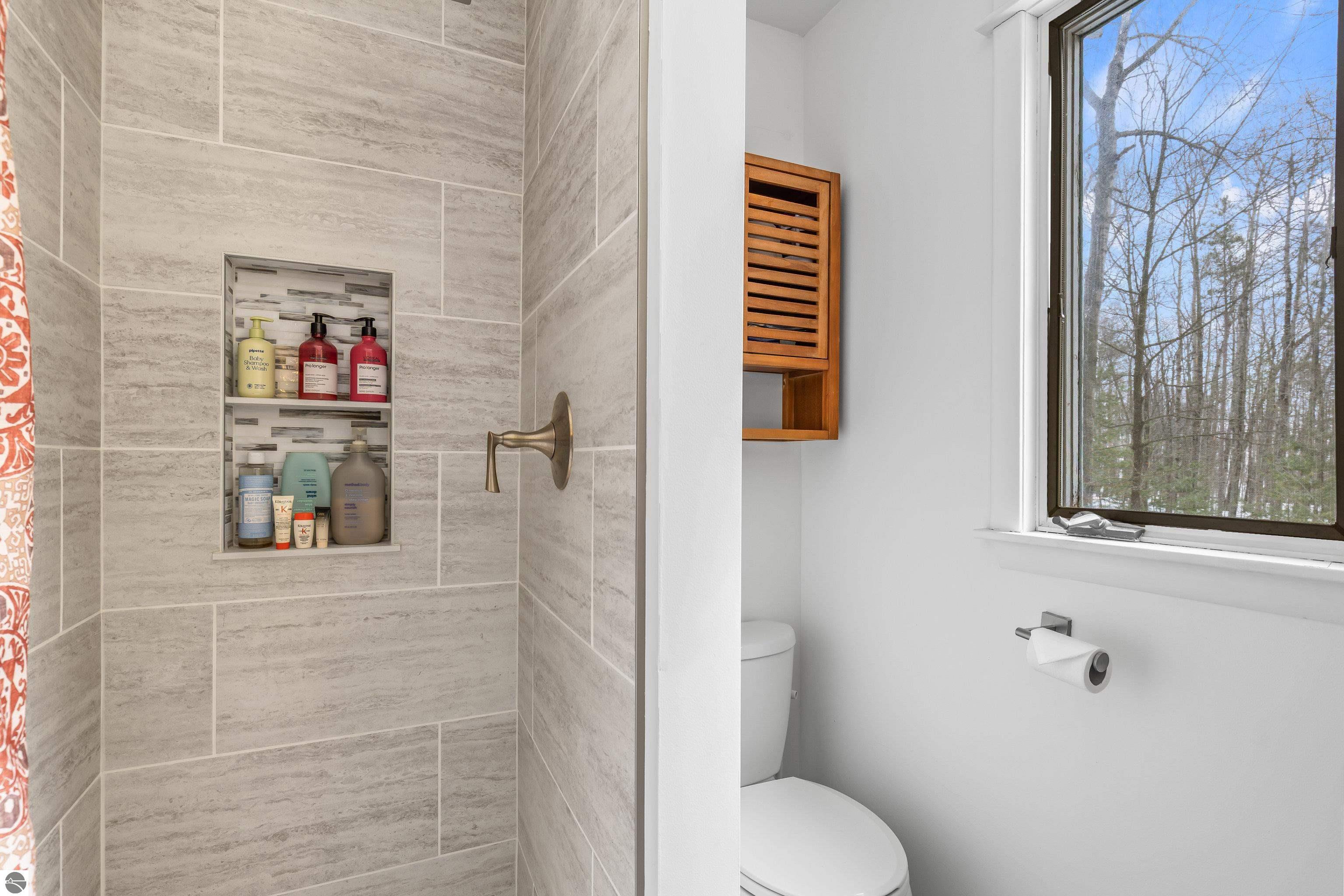 7560 Peaceful Valley Road