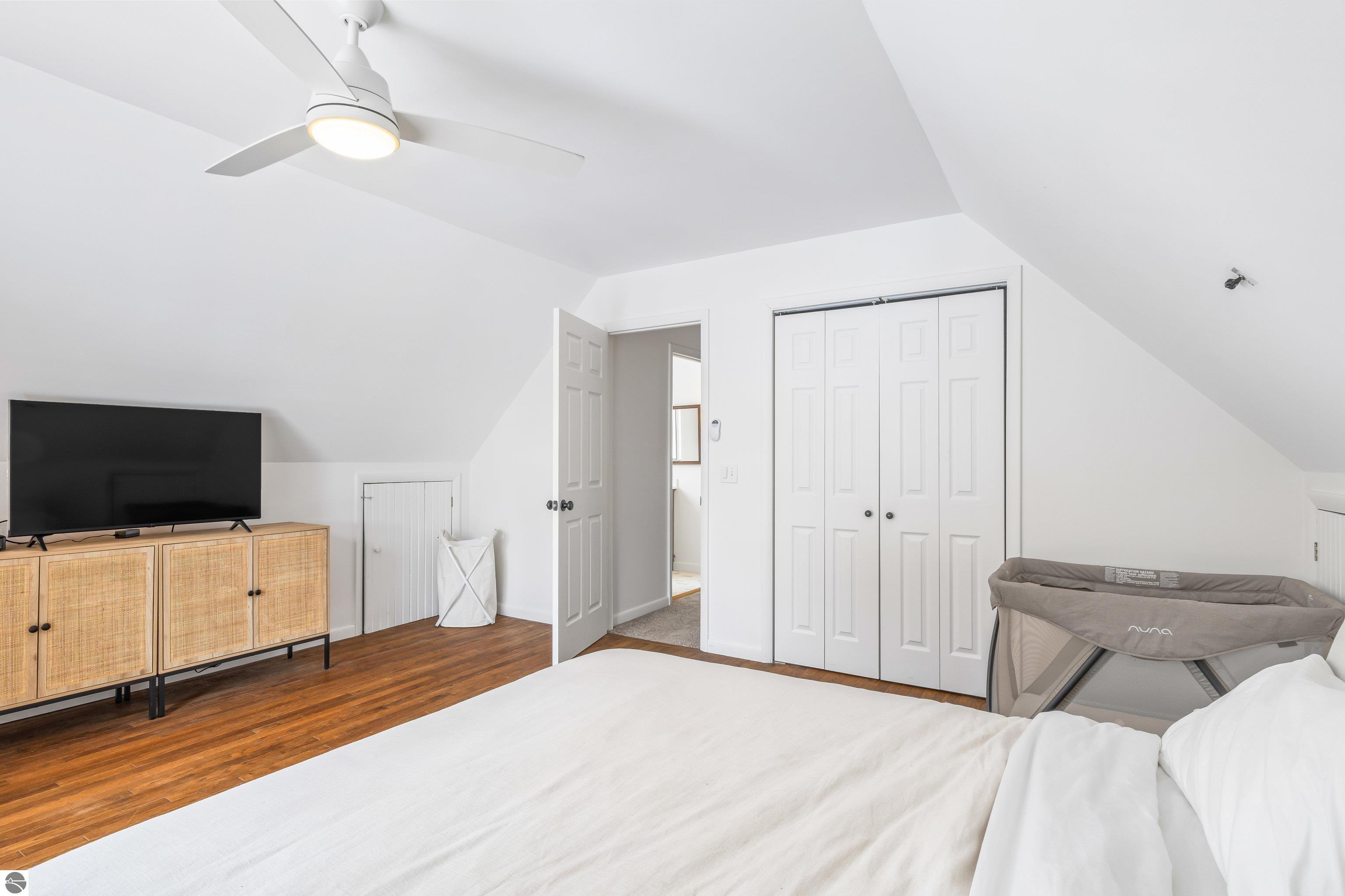 7560 Peaceful Valley Road