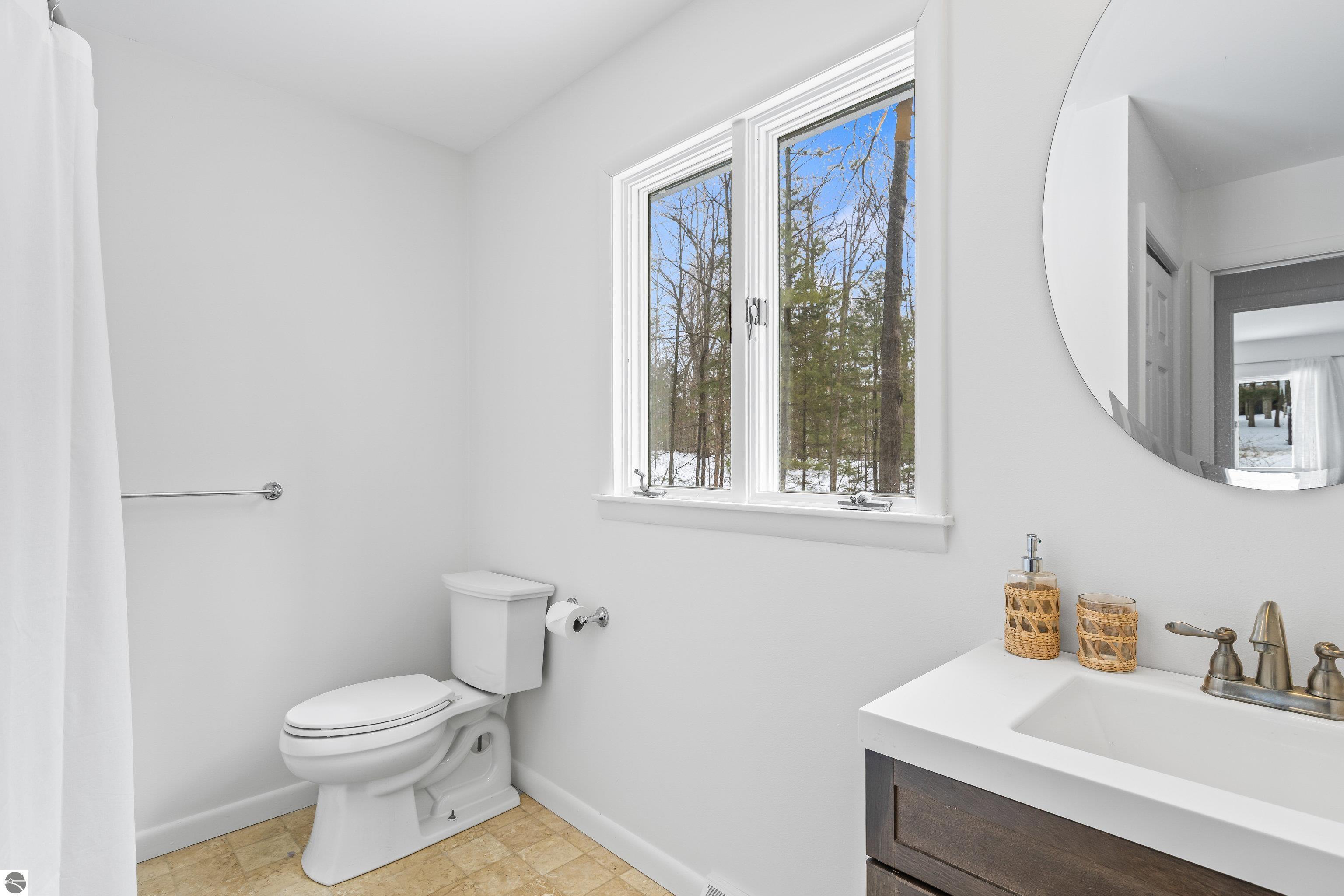 7560 Peaceful Valley Road