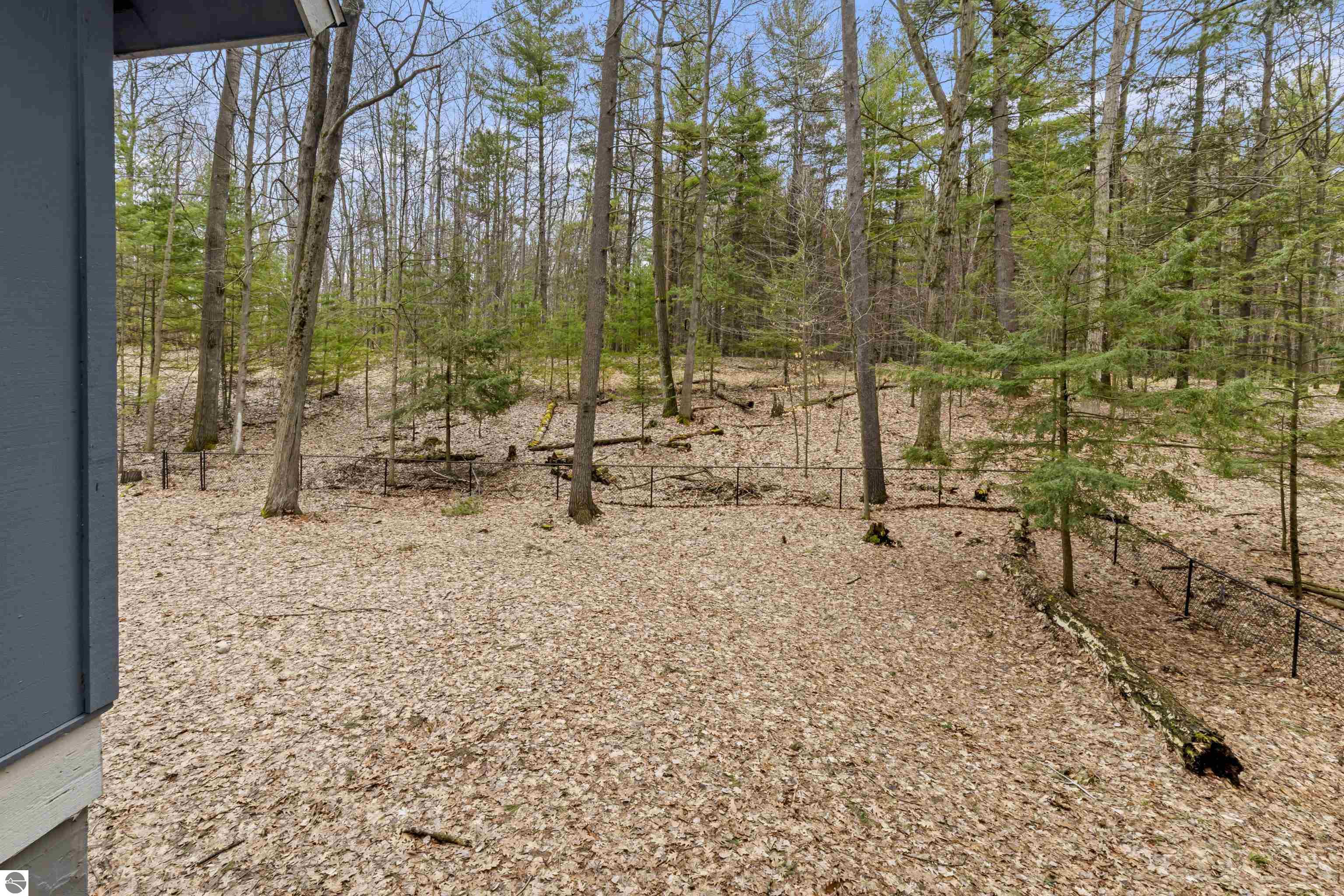 7560 Peaceful Valley Road