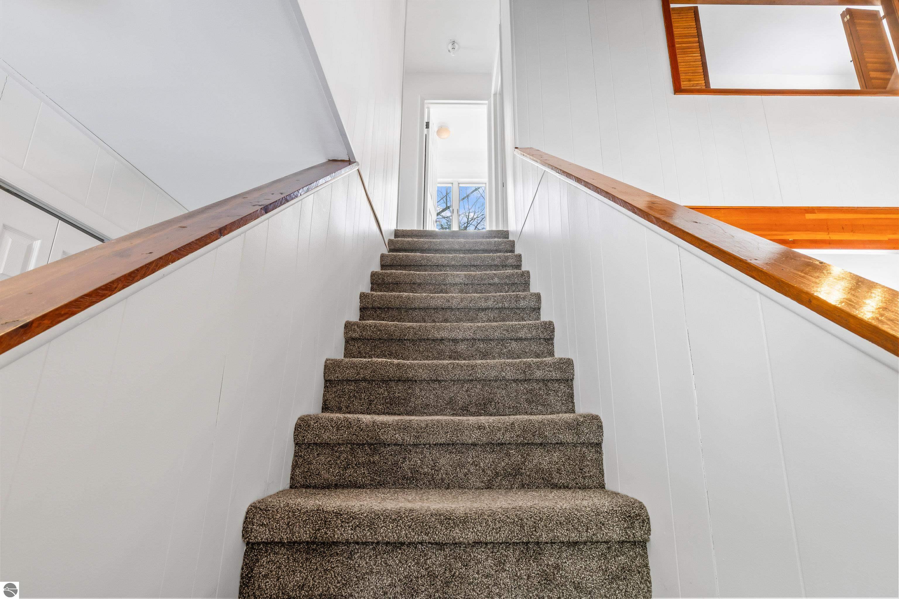 7560 Peaceful Valley Road