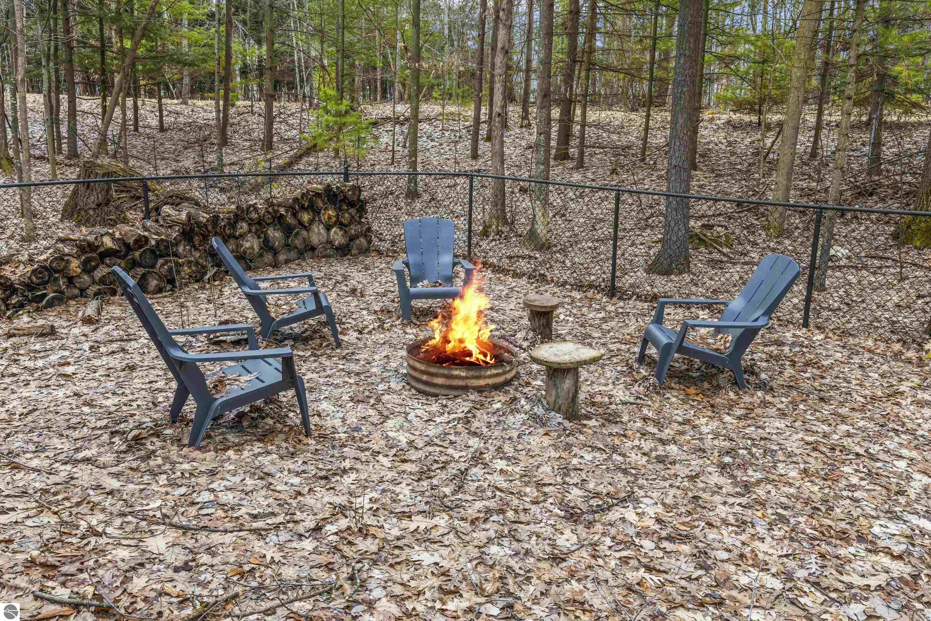 7560 Peaceful Valley Road