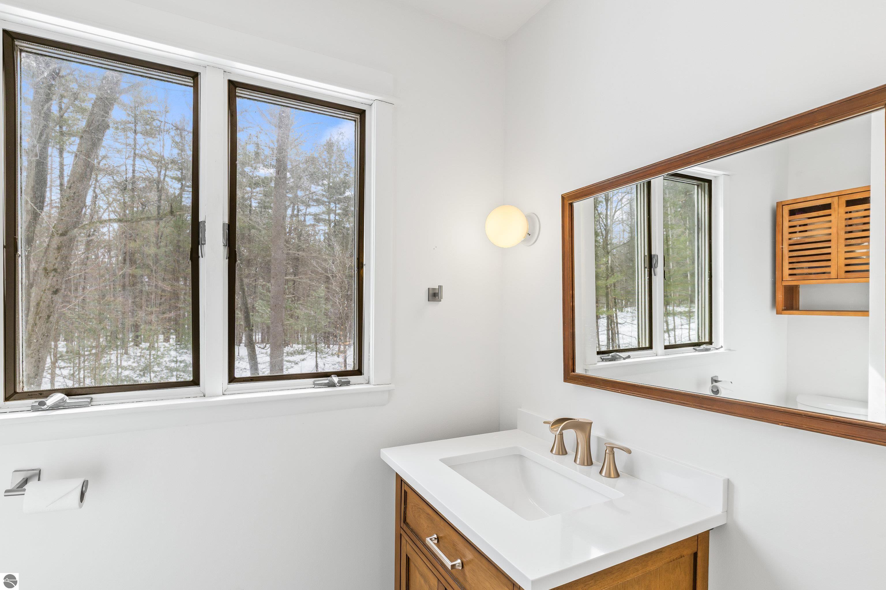 7560 Peaceful Valley Road