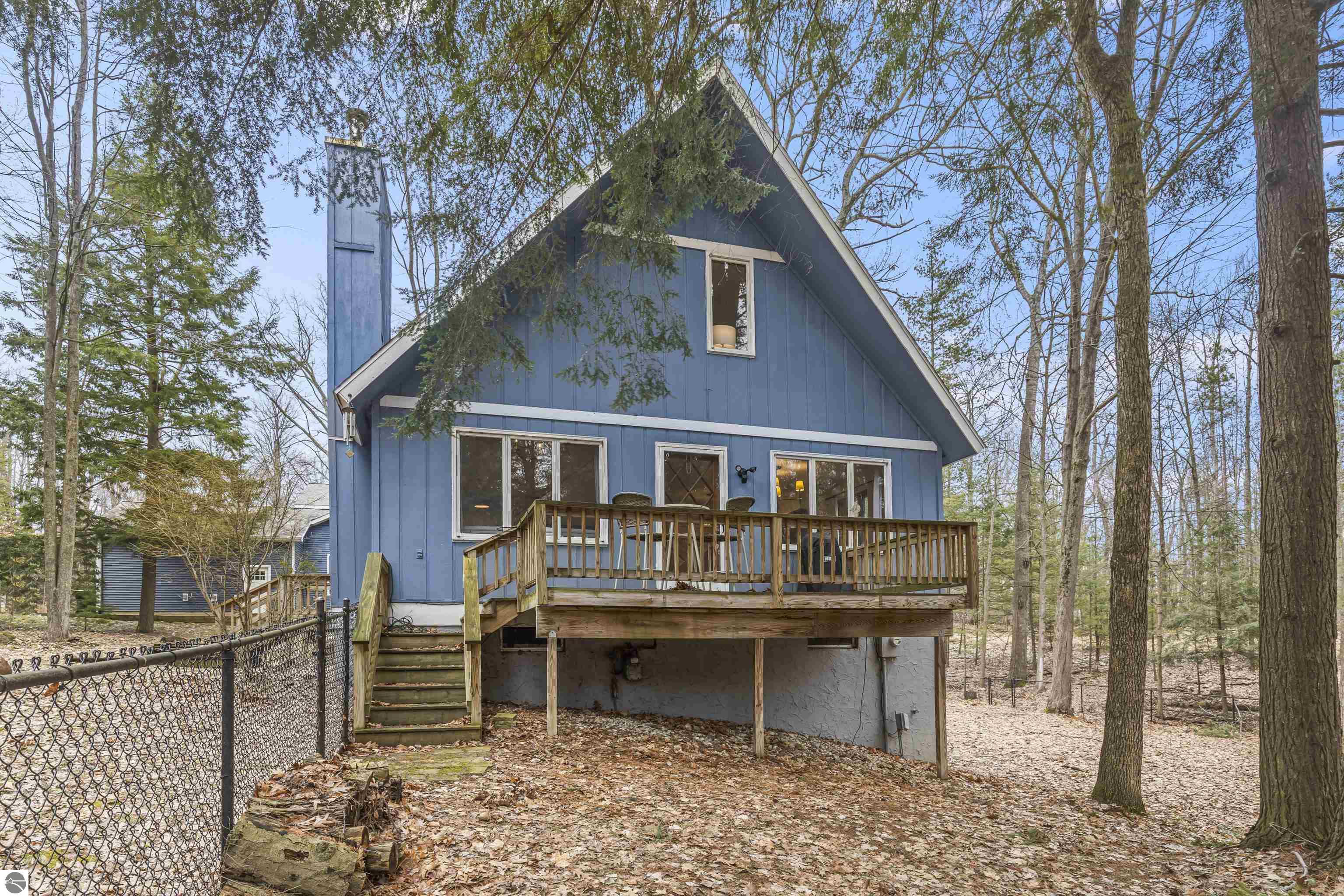 7560 Peaceful Valley Road